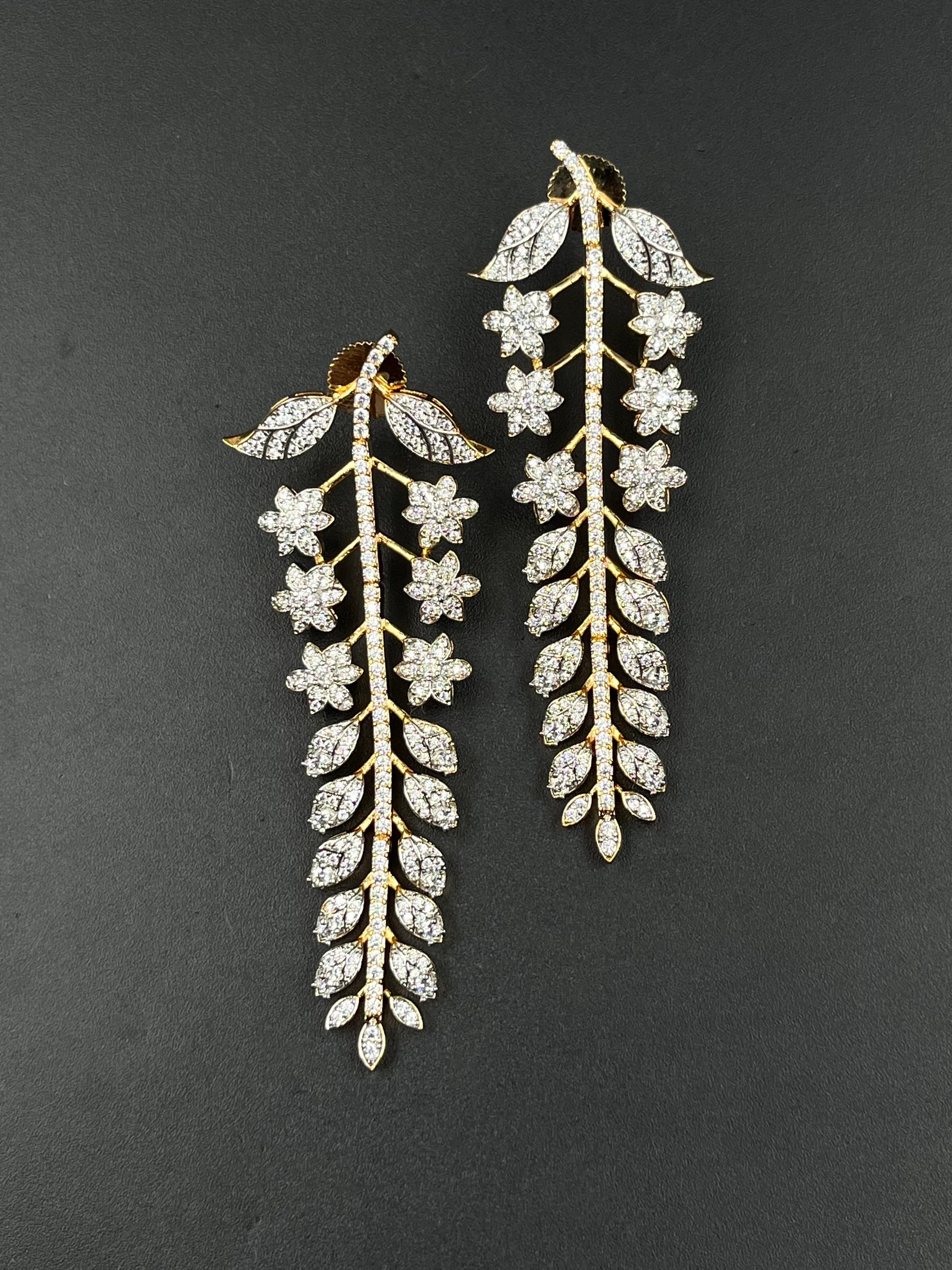 MEHER EARRING