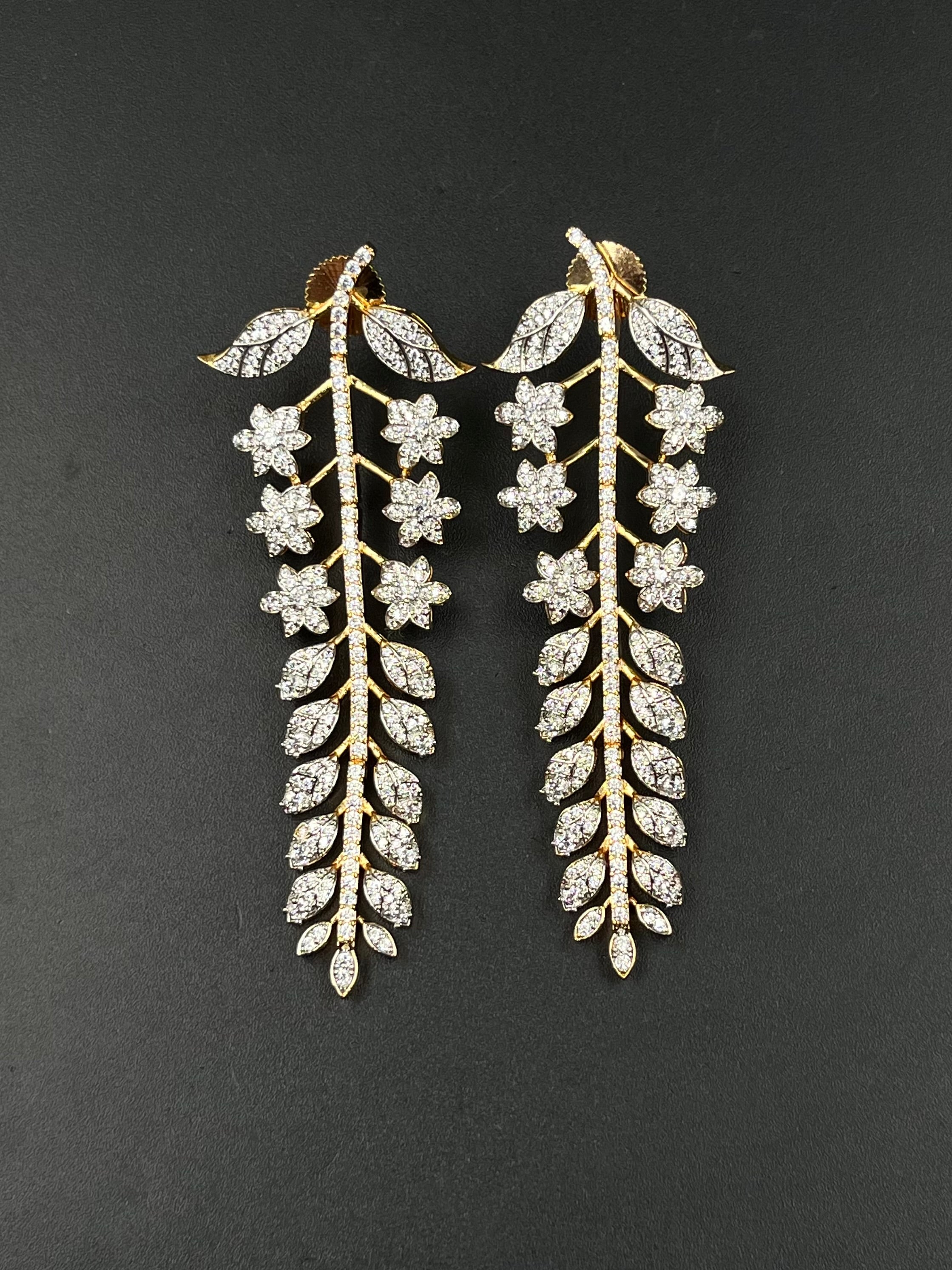 MEHER EARRING
