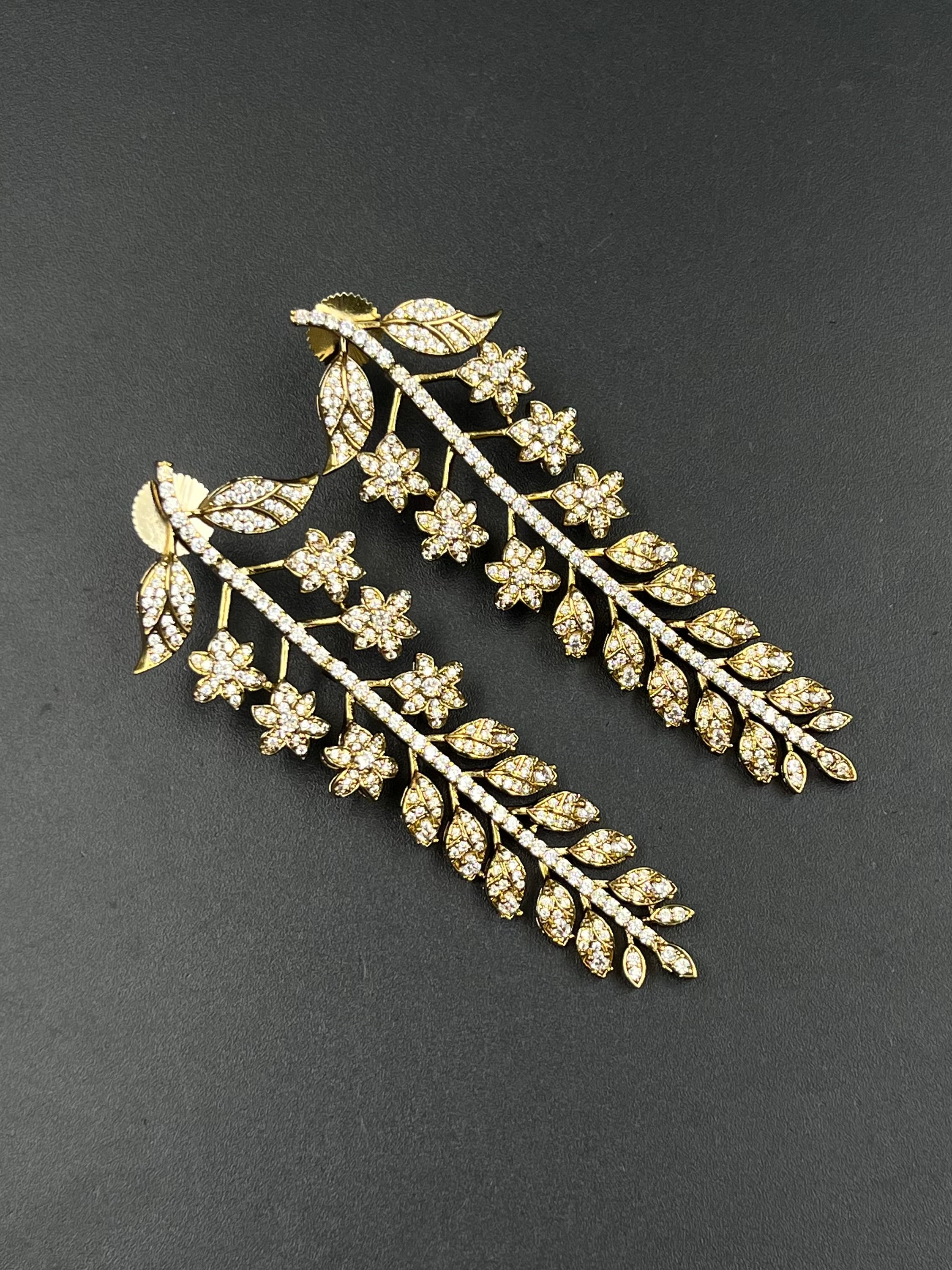 MEHER EARRING