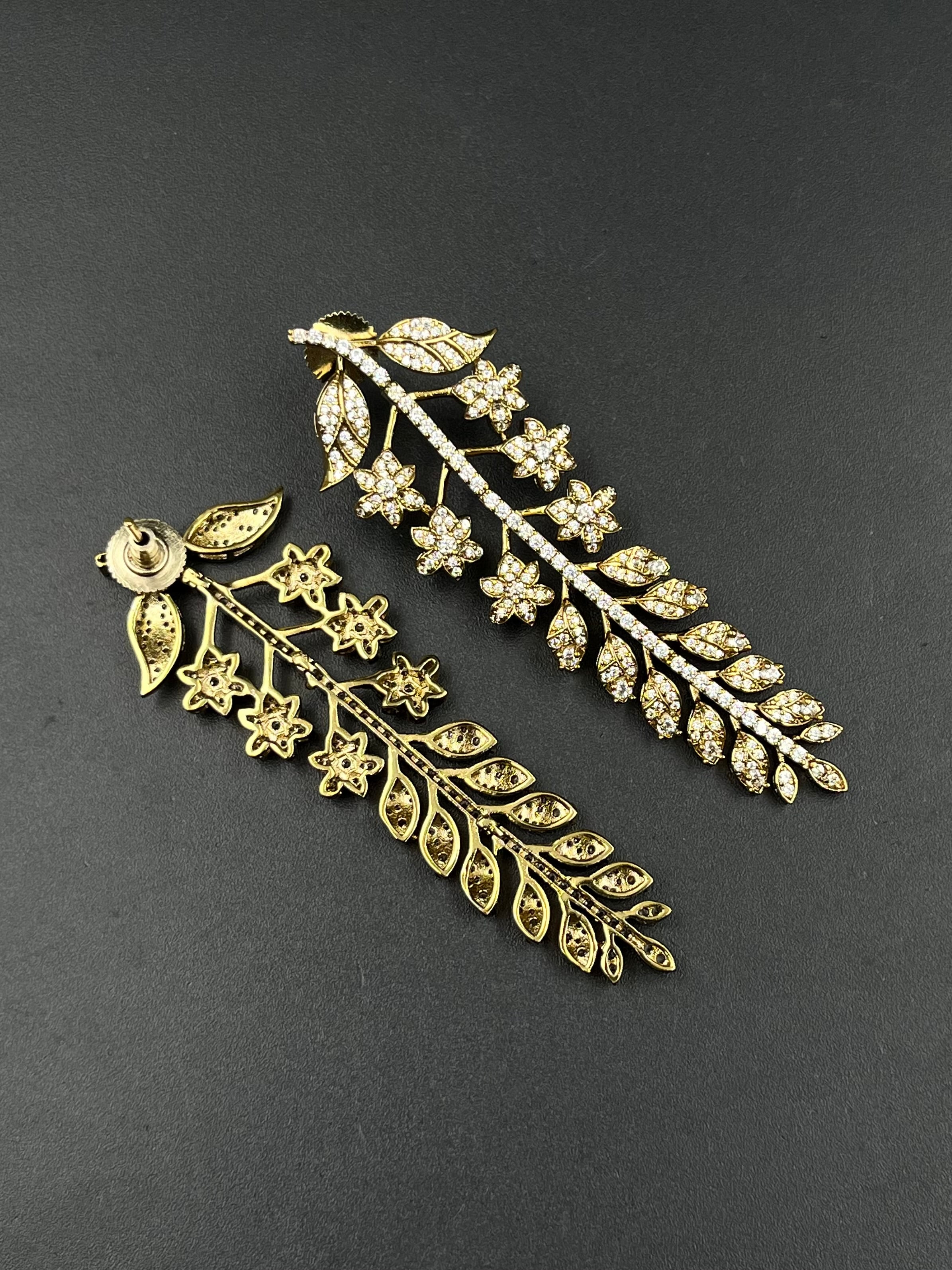 MEHER EARRING