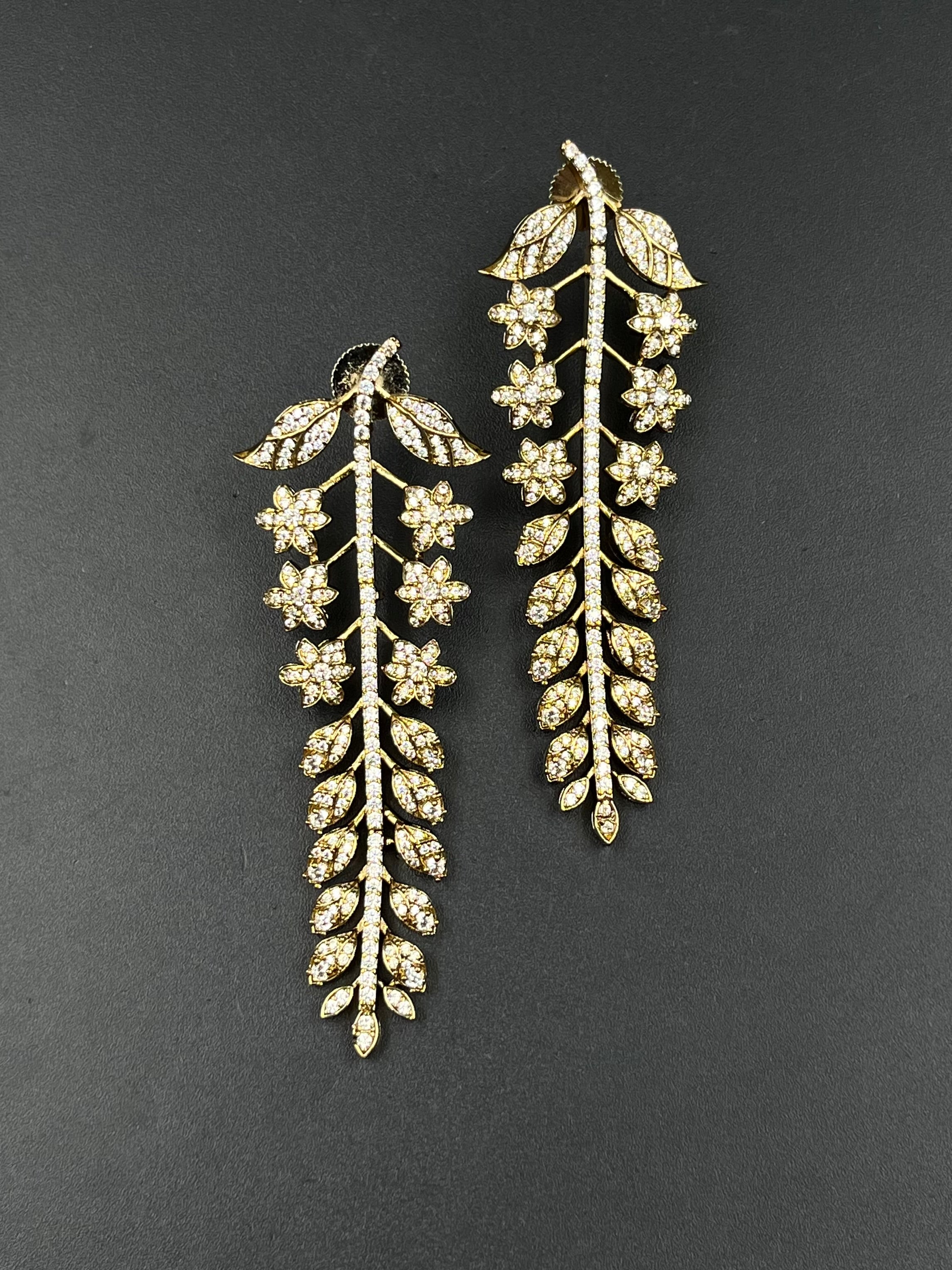 MEHER EARRING