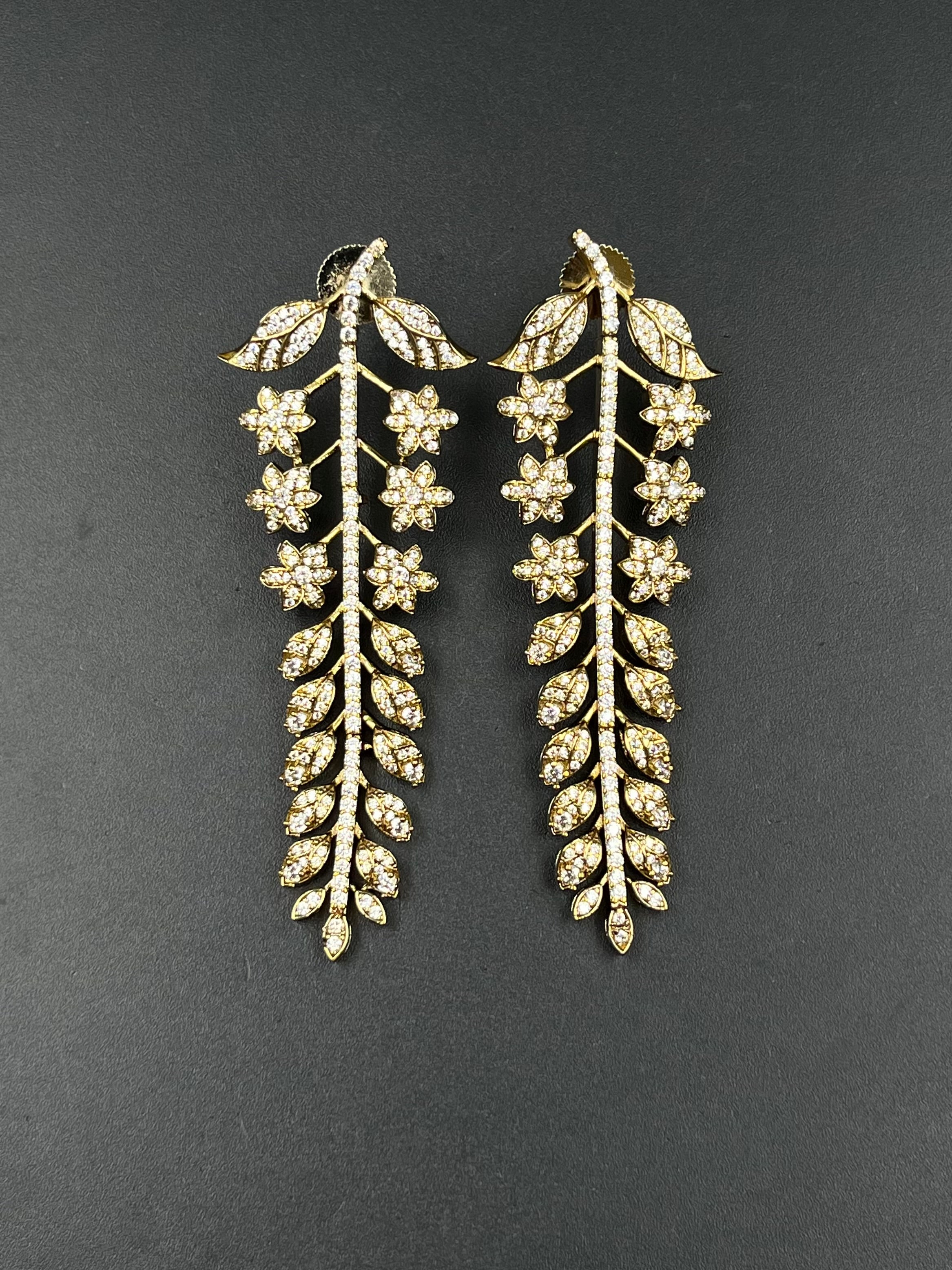 MEHER EARRING