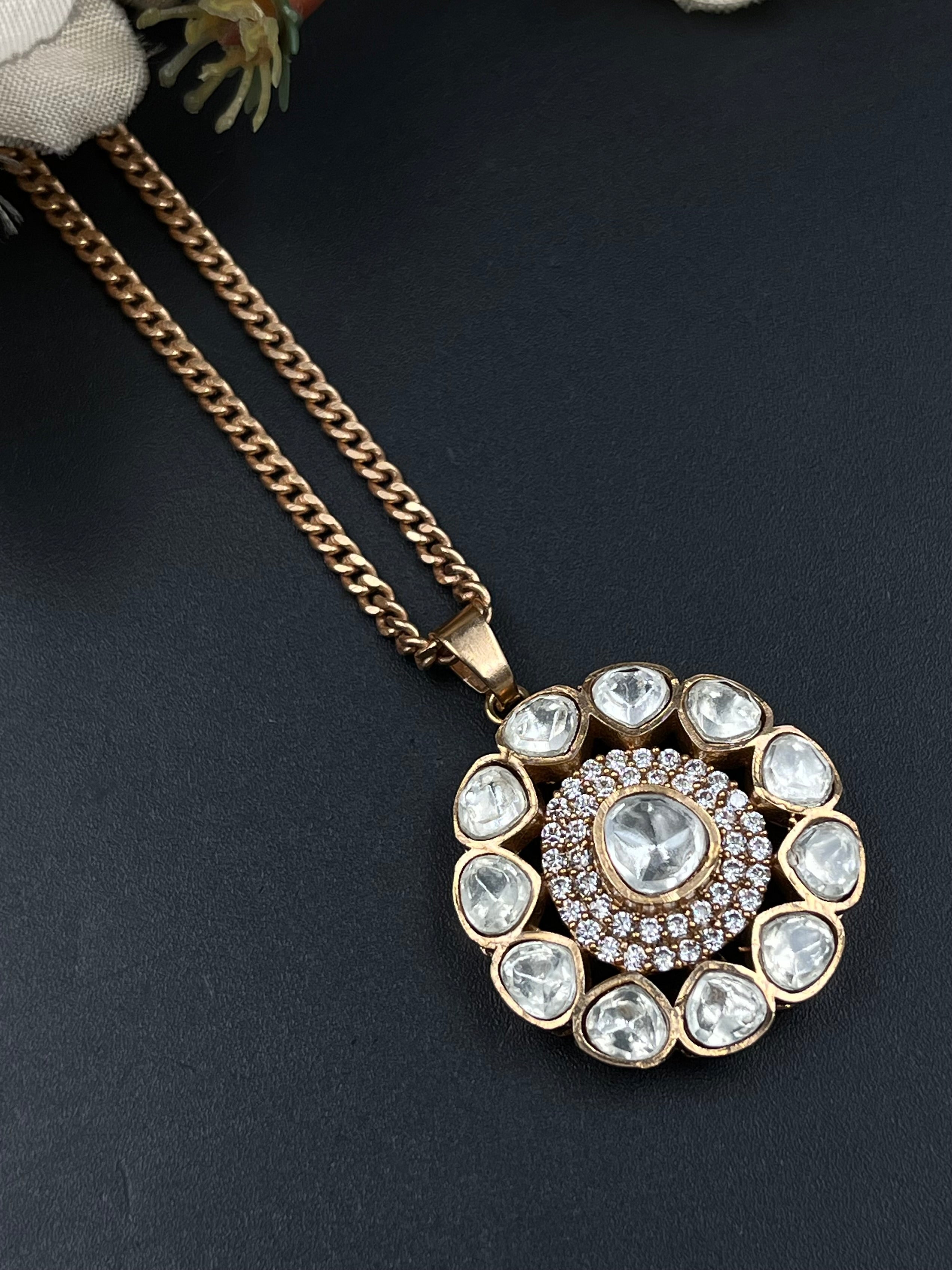 RAINA PENDANT