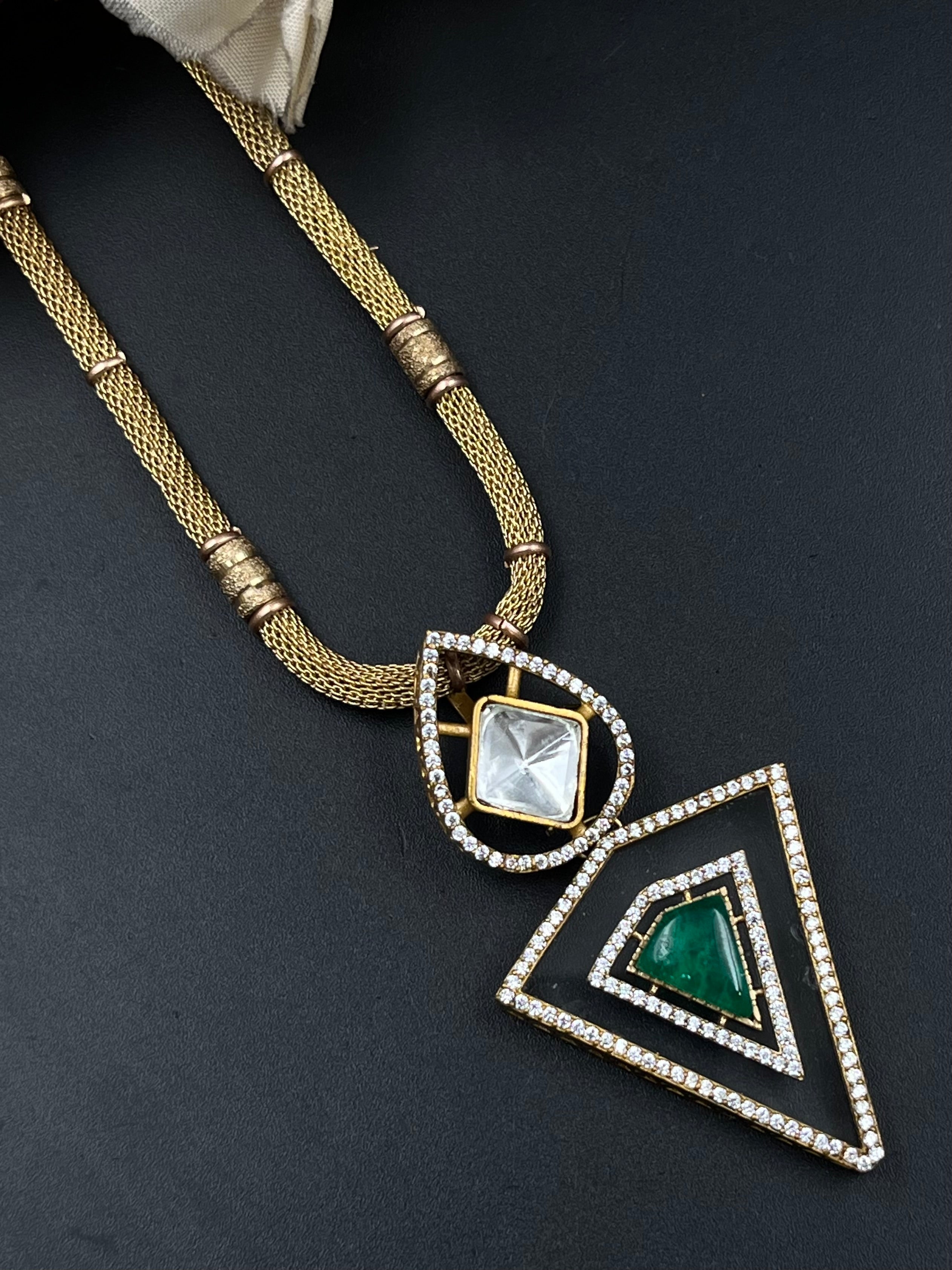 NAJMA PENDANT