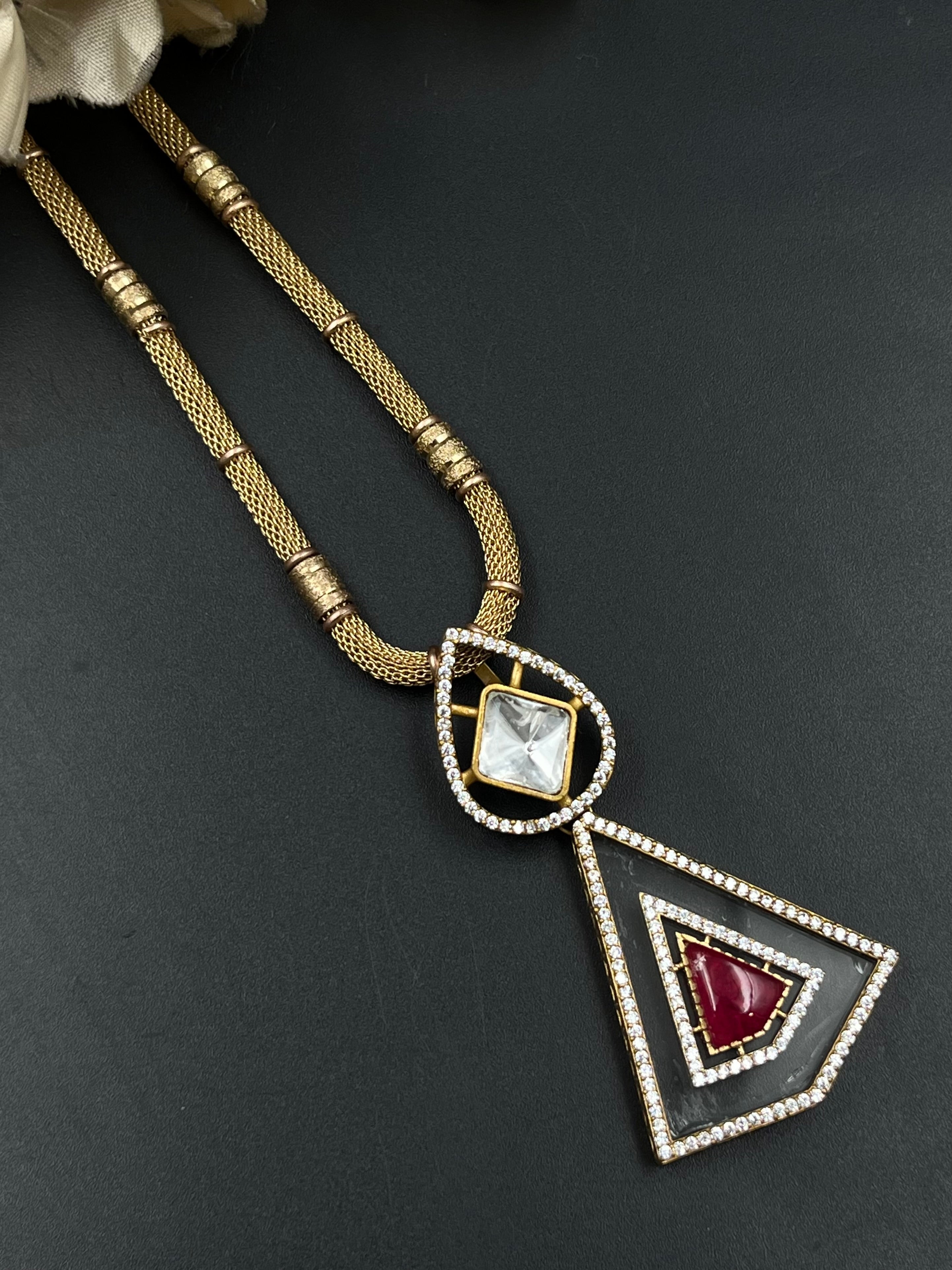 NAJMA PENDANT
