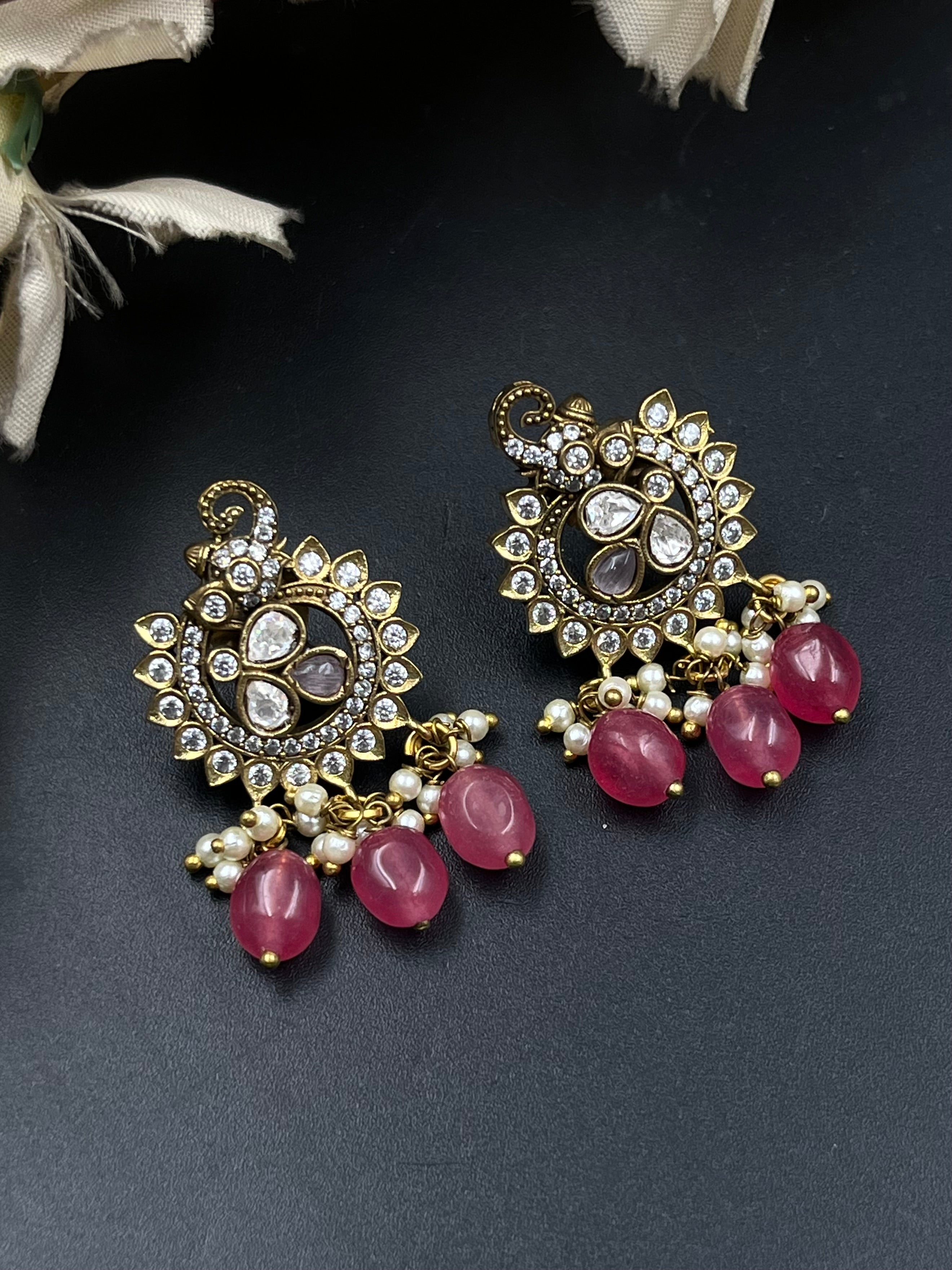 SAFIYA PENDANT