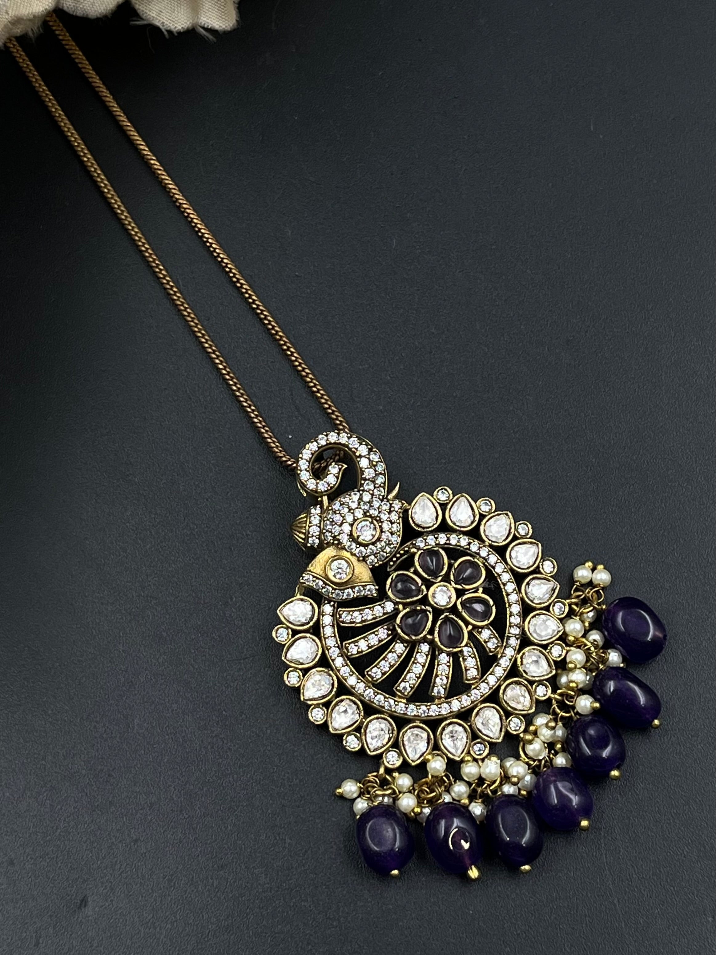 SAFIYA PENDANT