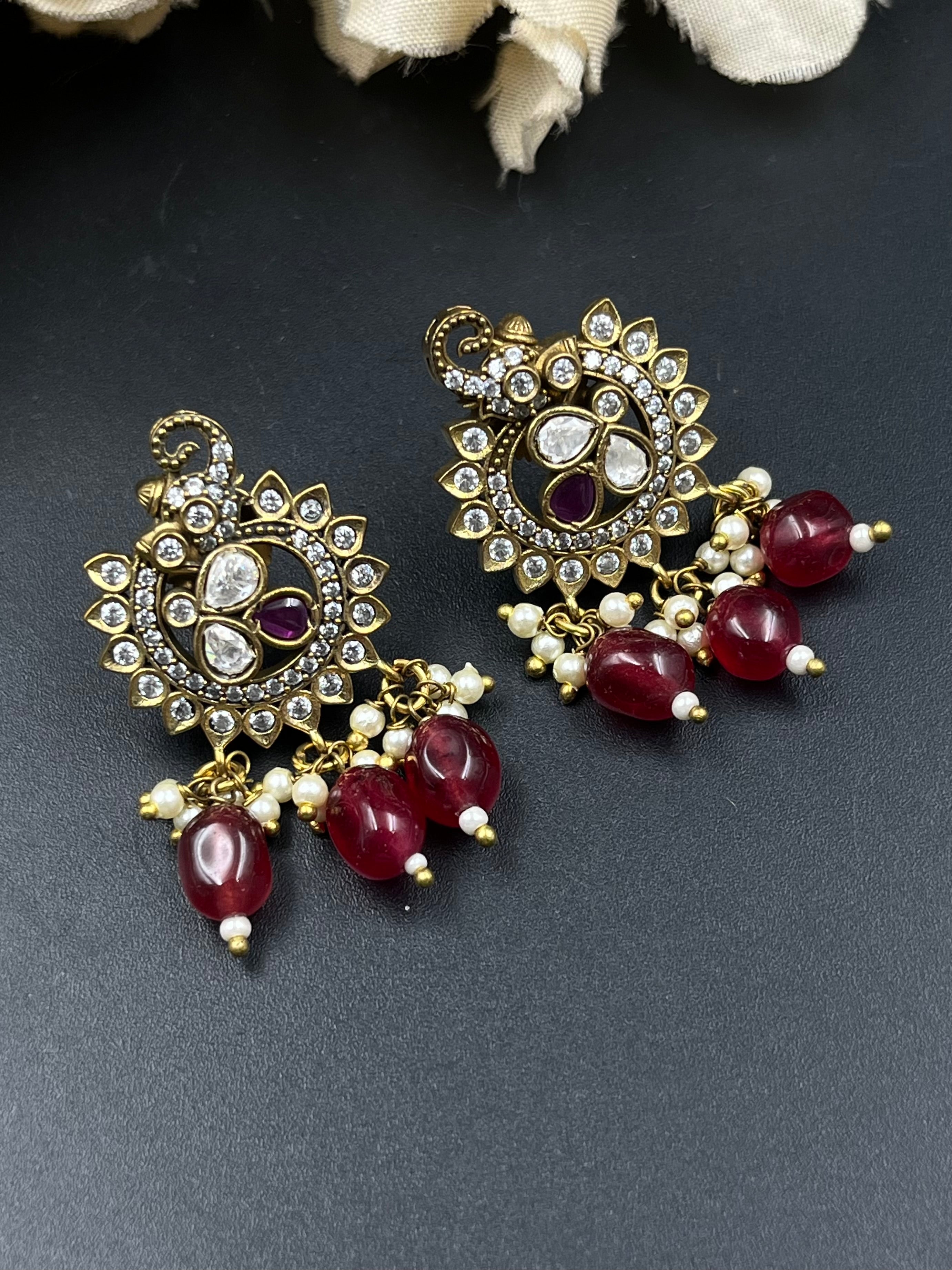 SAFIYA PENDANT