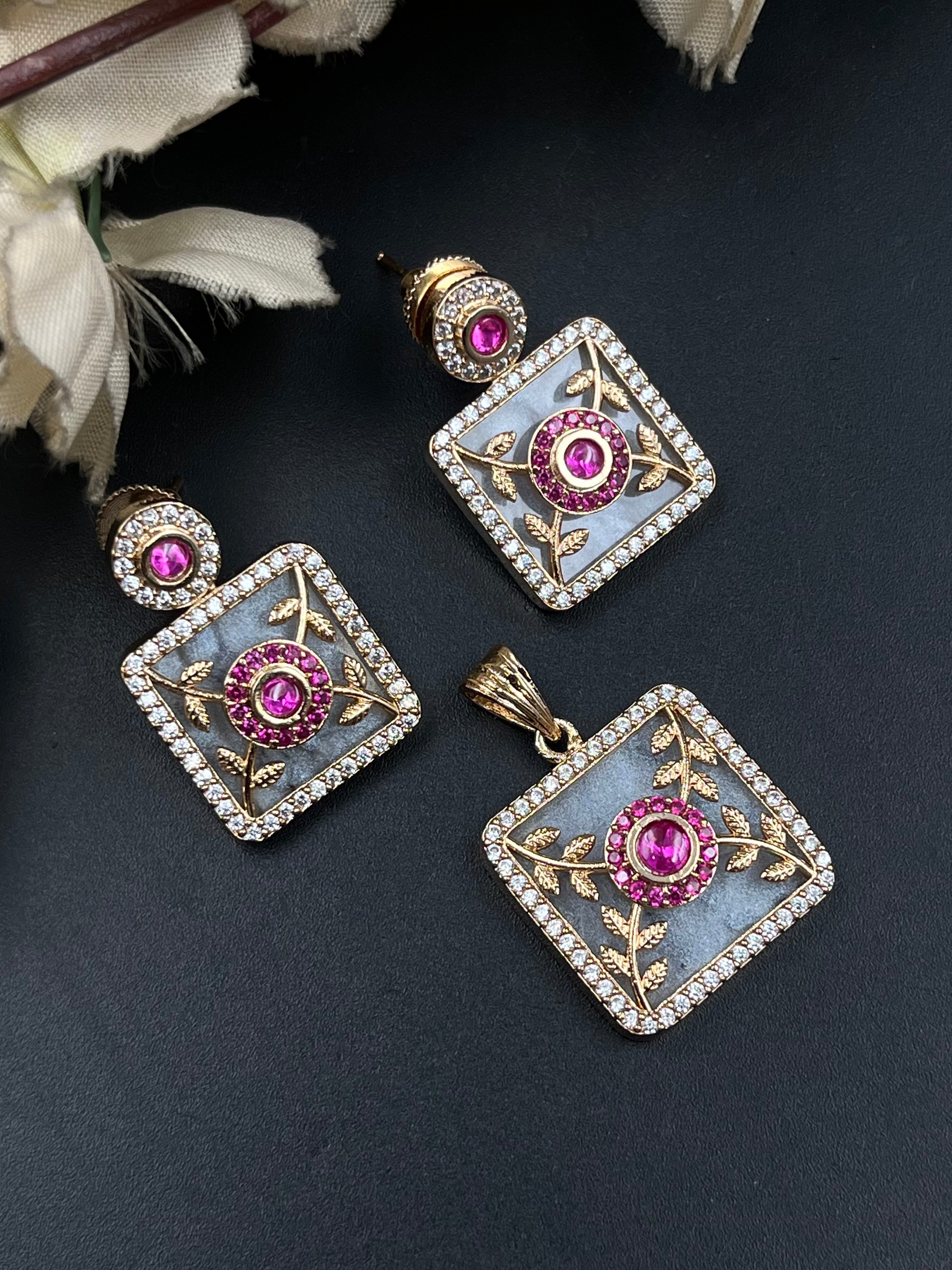 BASMA PENDANT