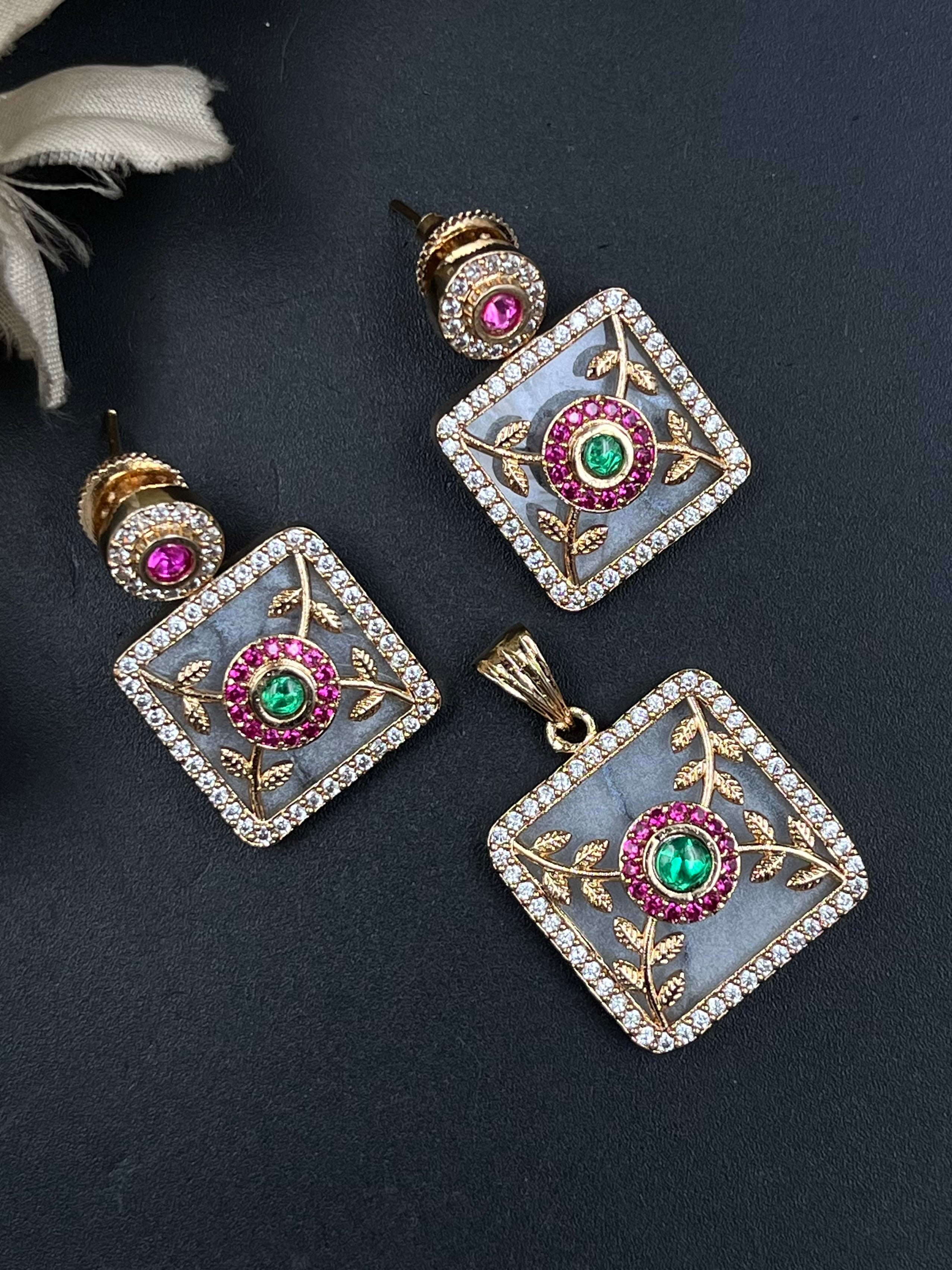 BASMA PENDANT
