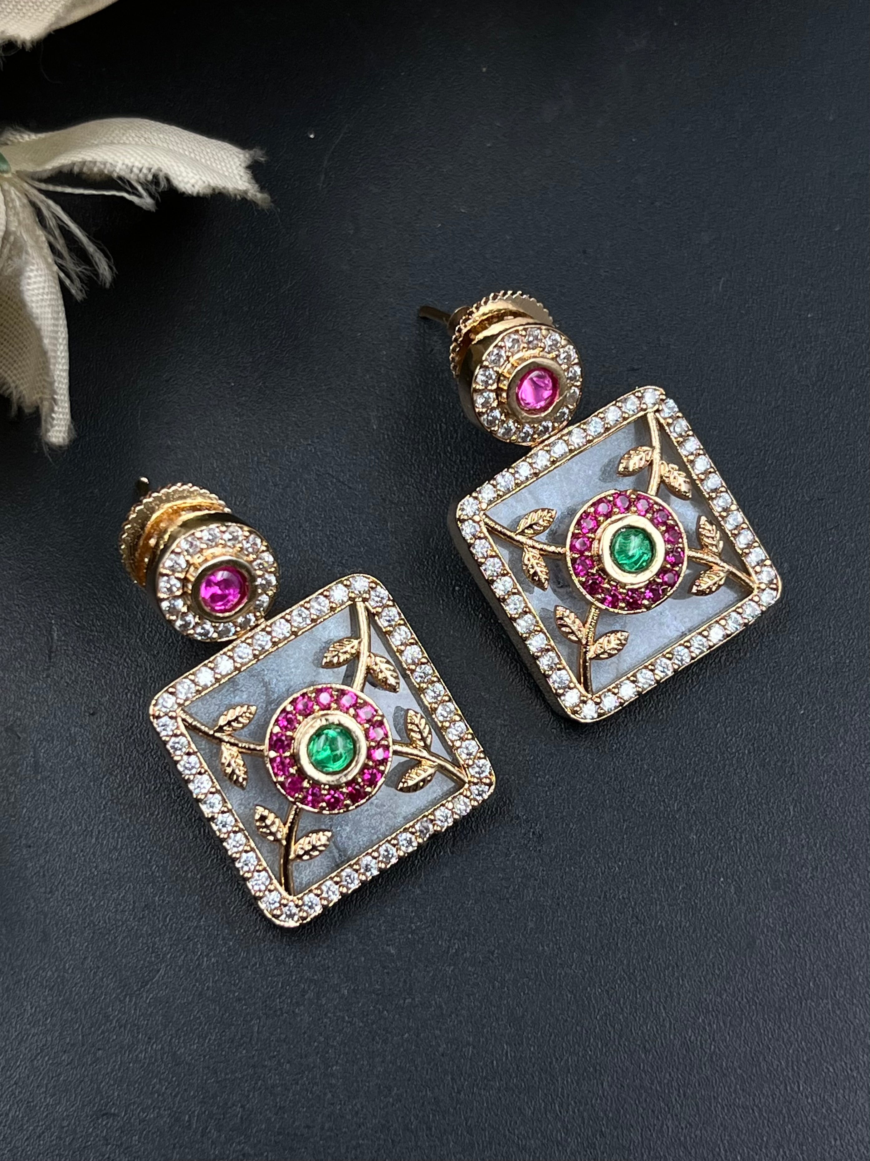BASMA PENDANT