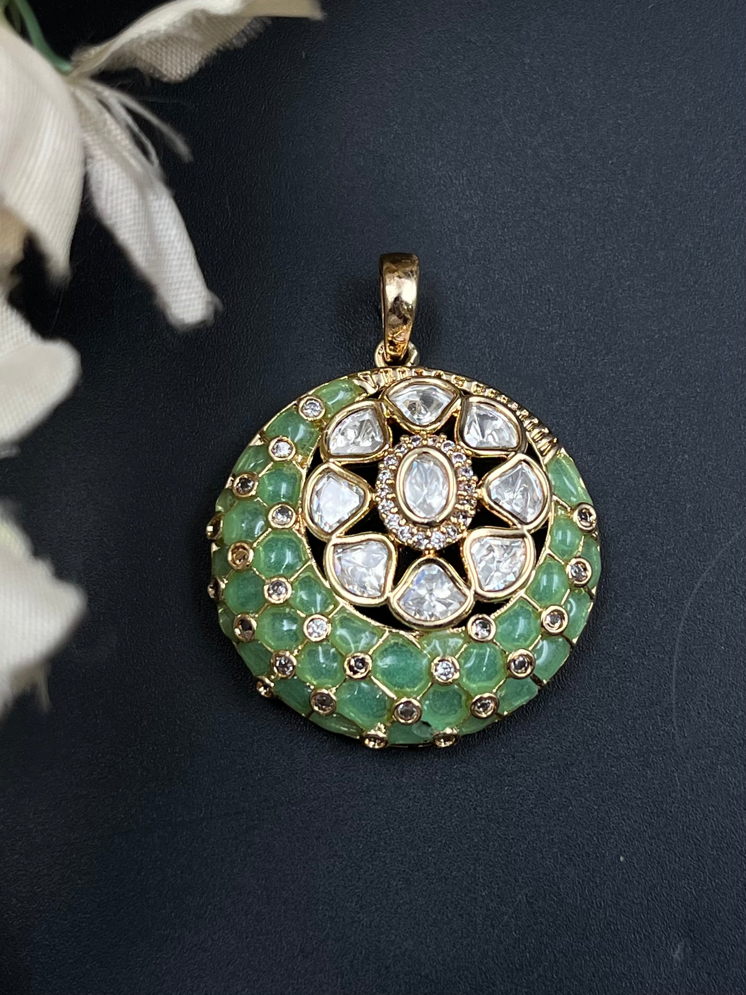 ARWA PENDANT