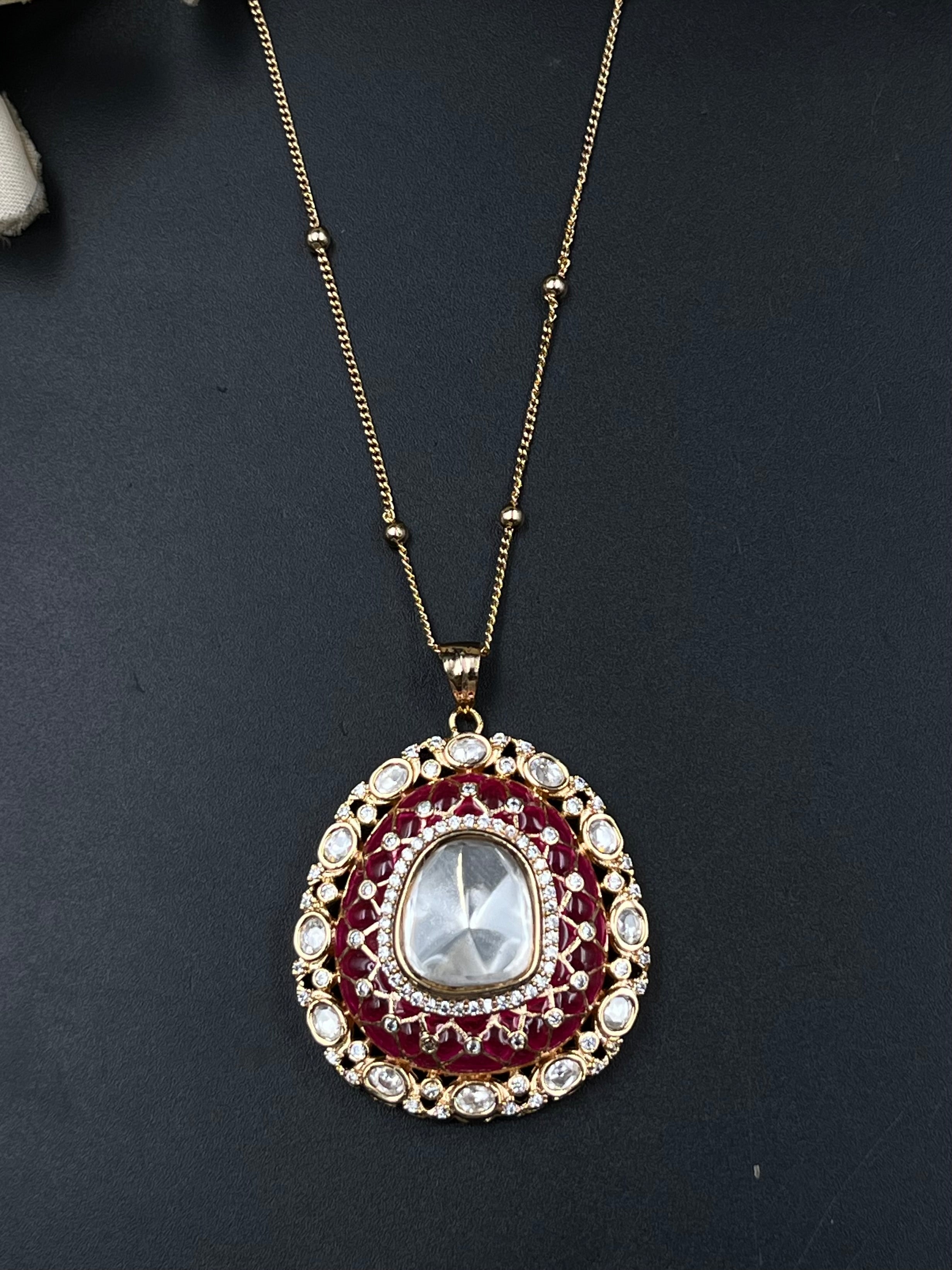 YUSRA PENDANT