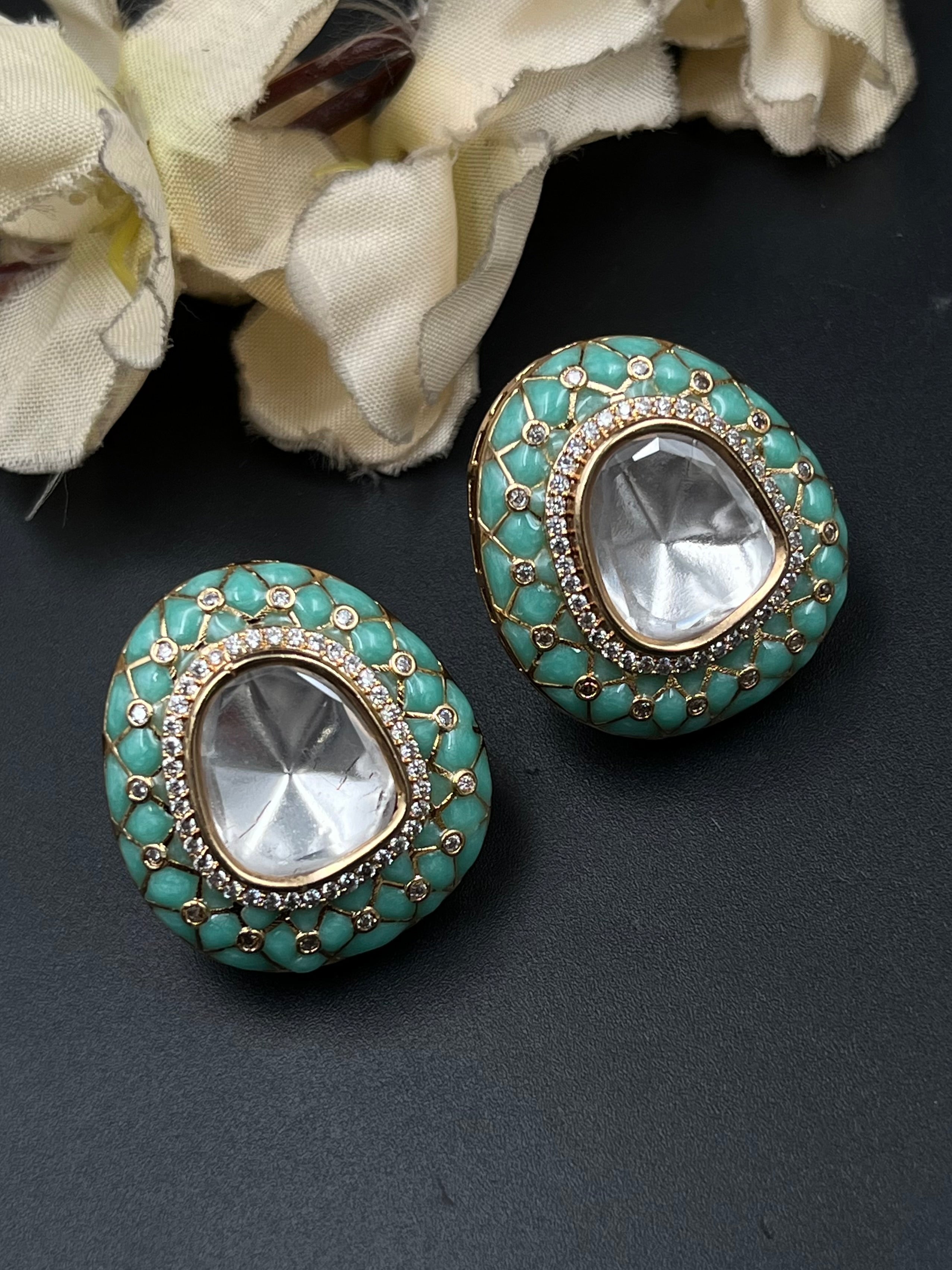 YUSRA PENDANT