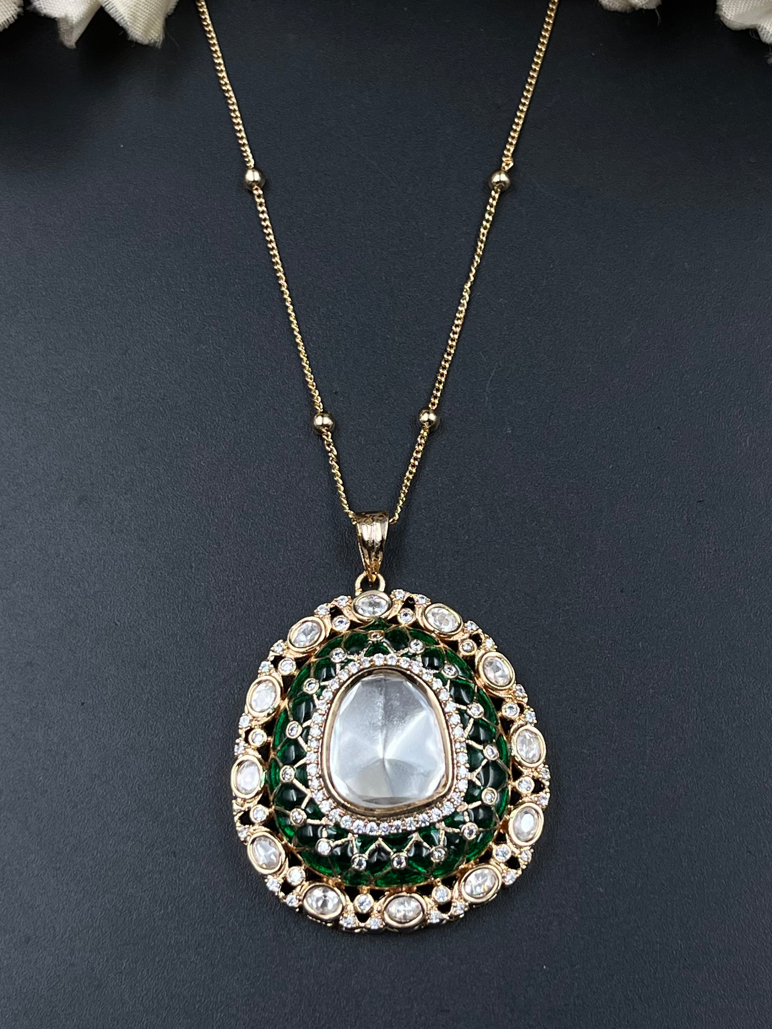 YUSRA PENDANT