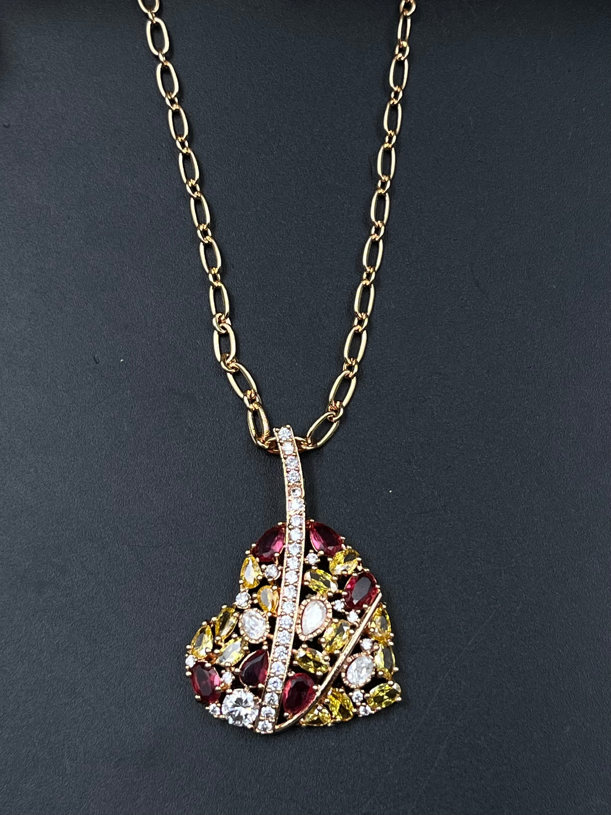 SIYA PENDANT
