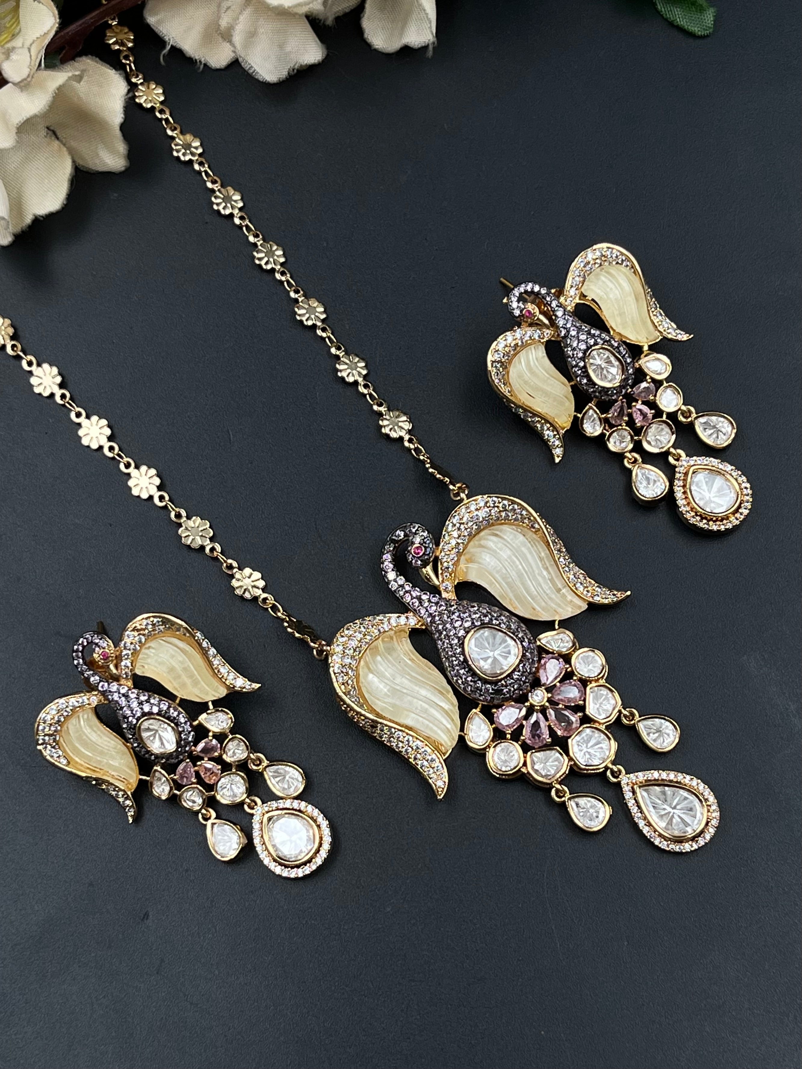 TIYA PENDANT