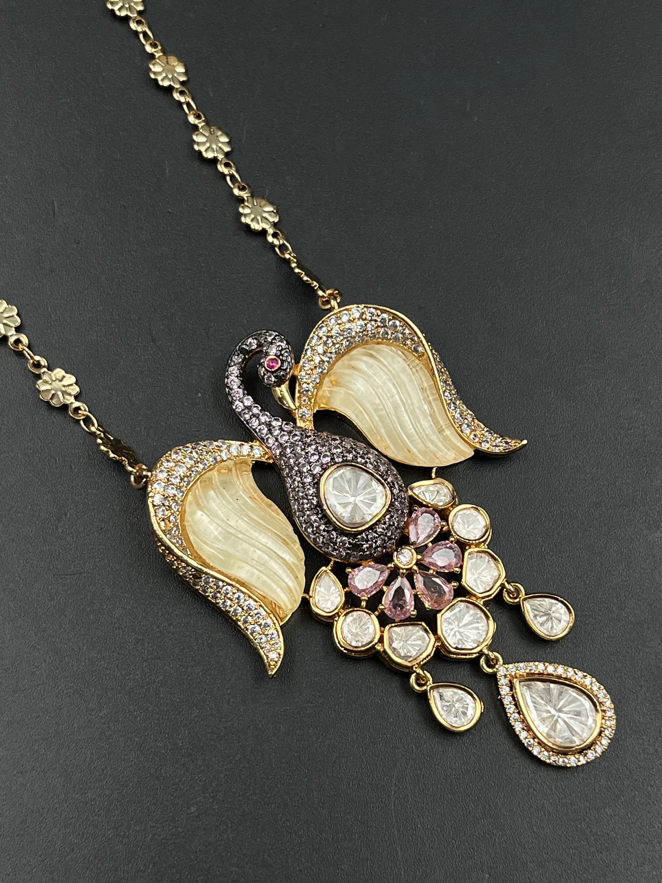 TIYA PENDANT