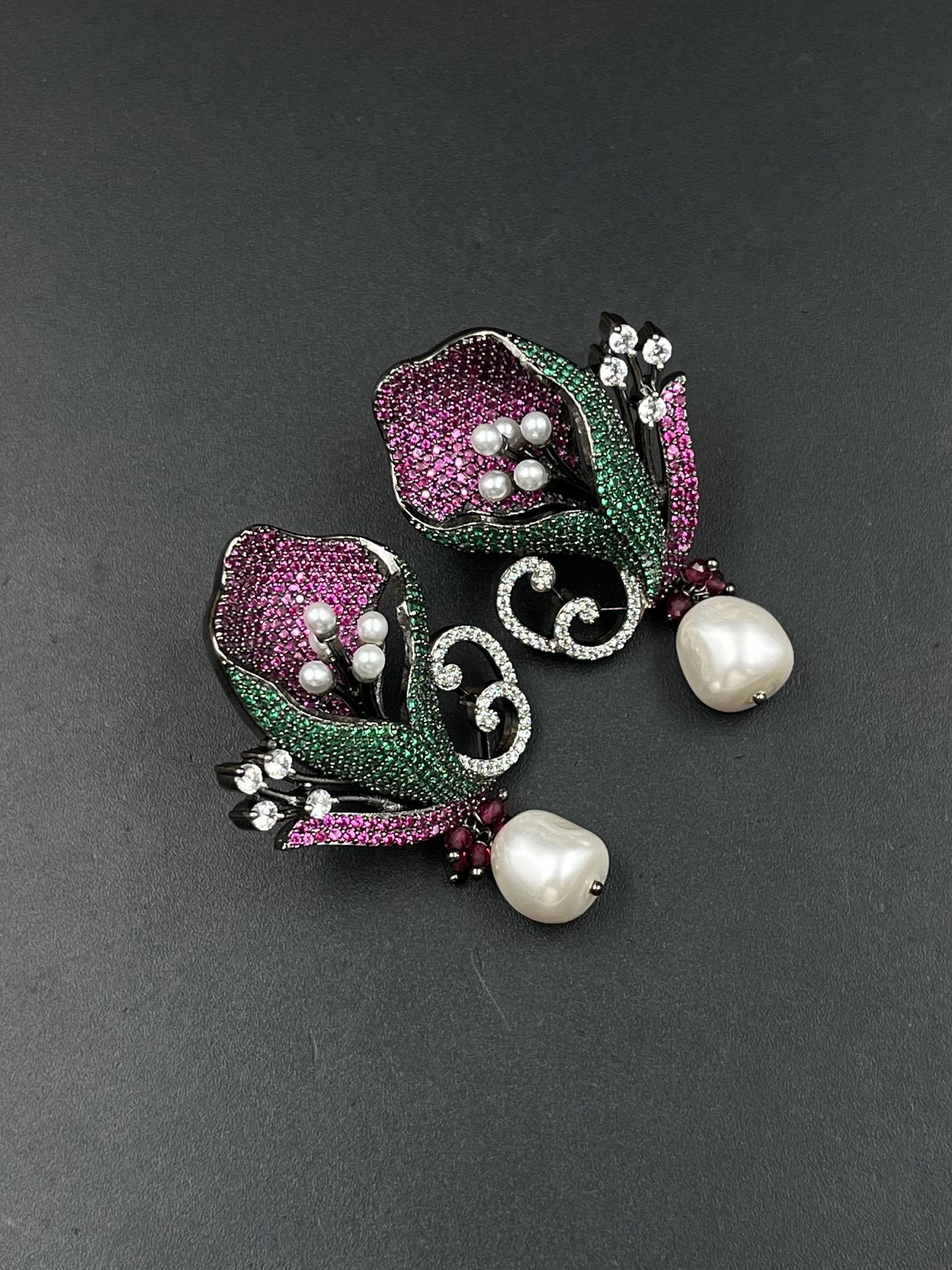 EIYA EARRING