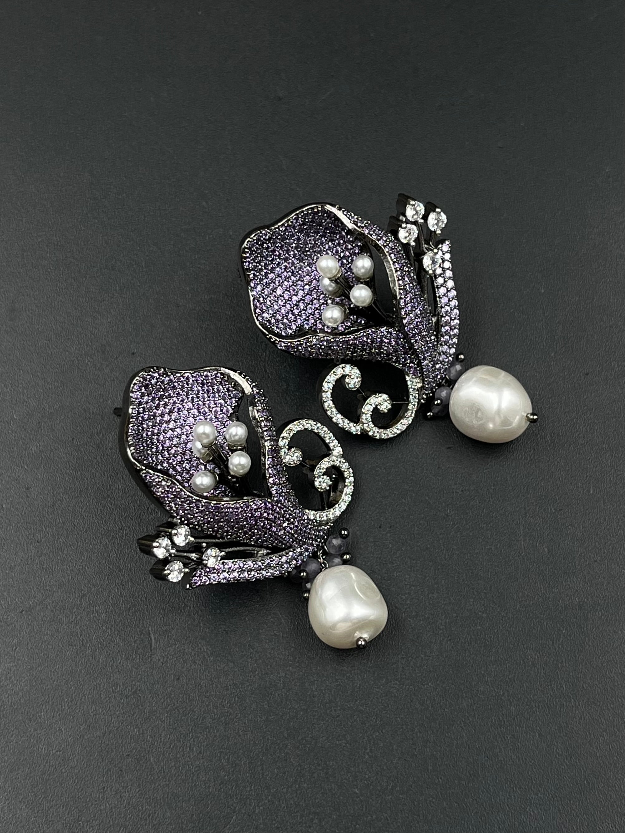 EIYA EARRING