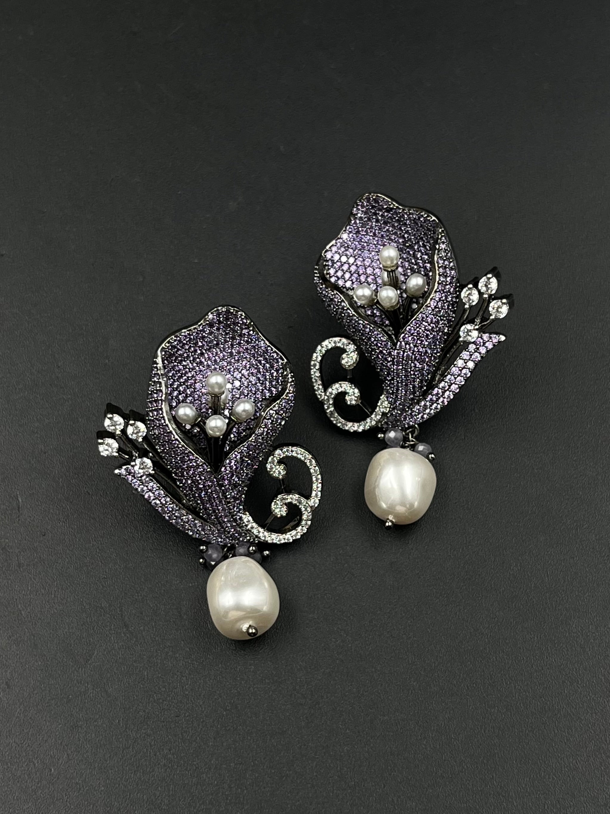 EIYA EARRING