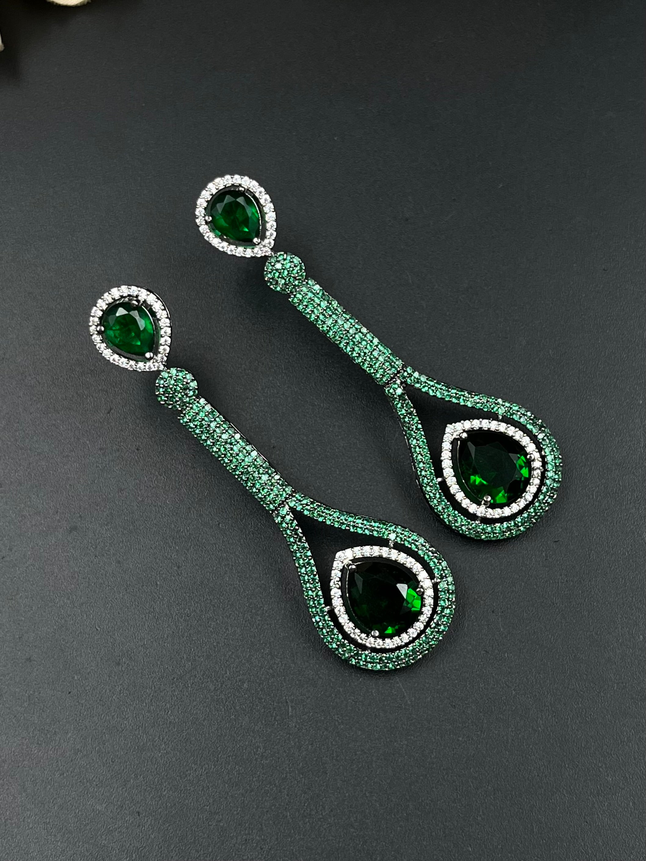 EIYA EARRING