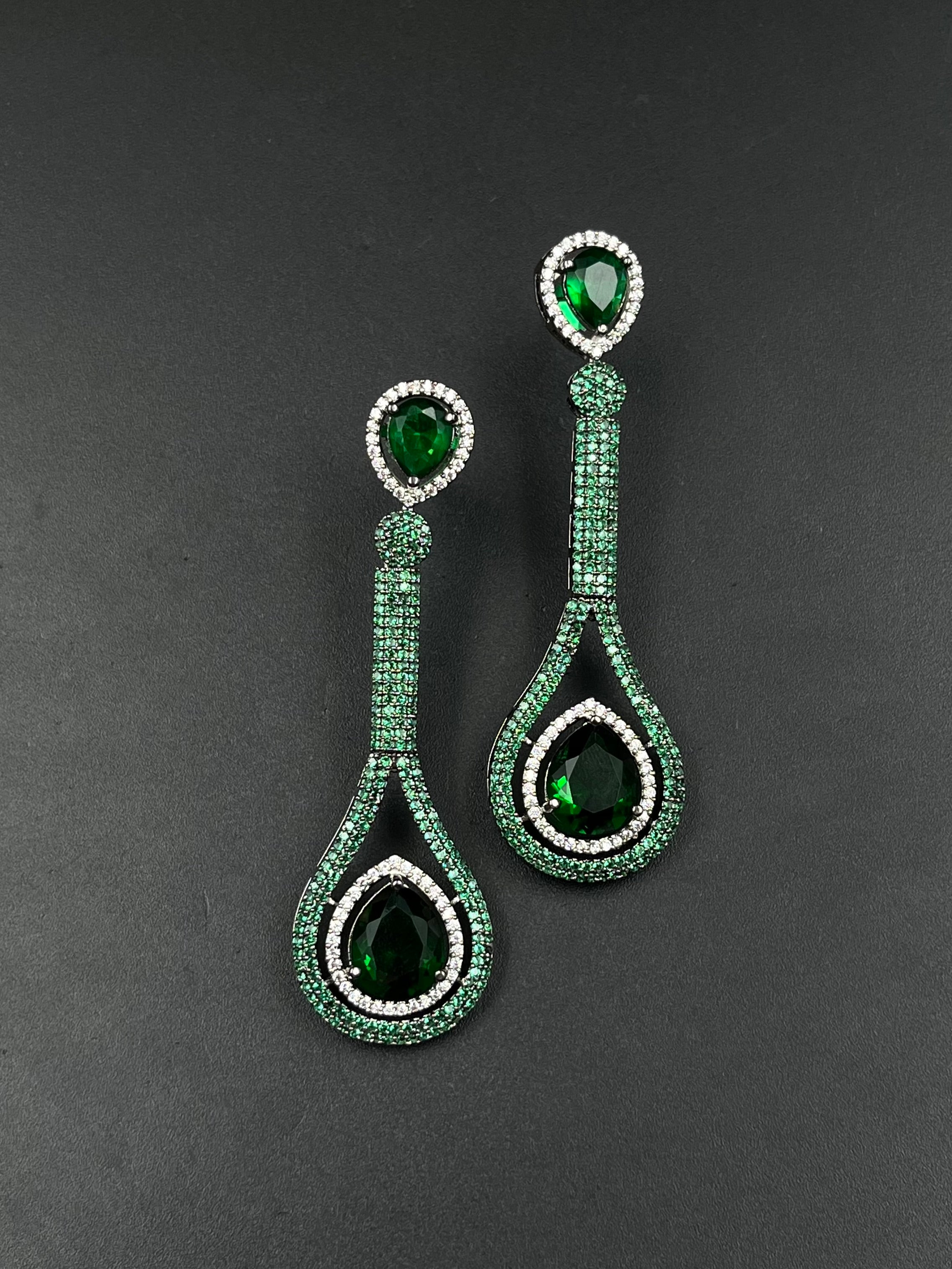 EIYA EARRING