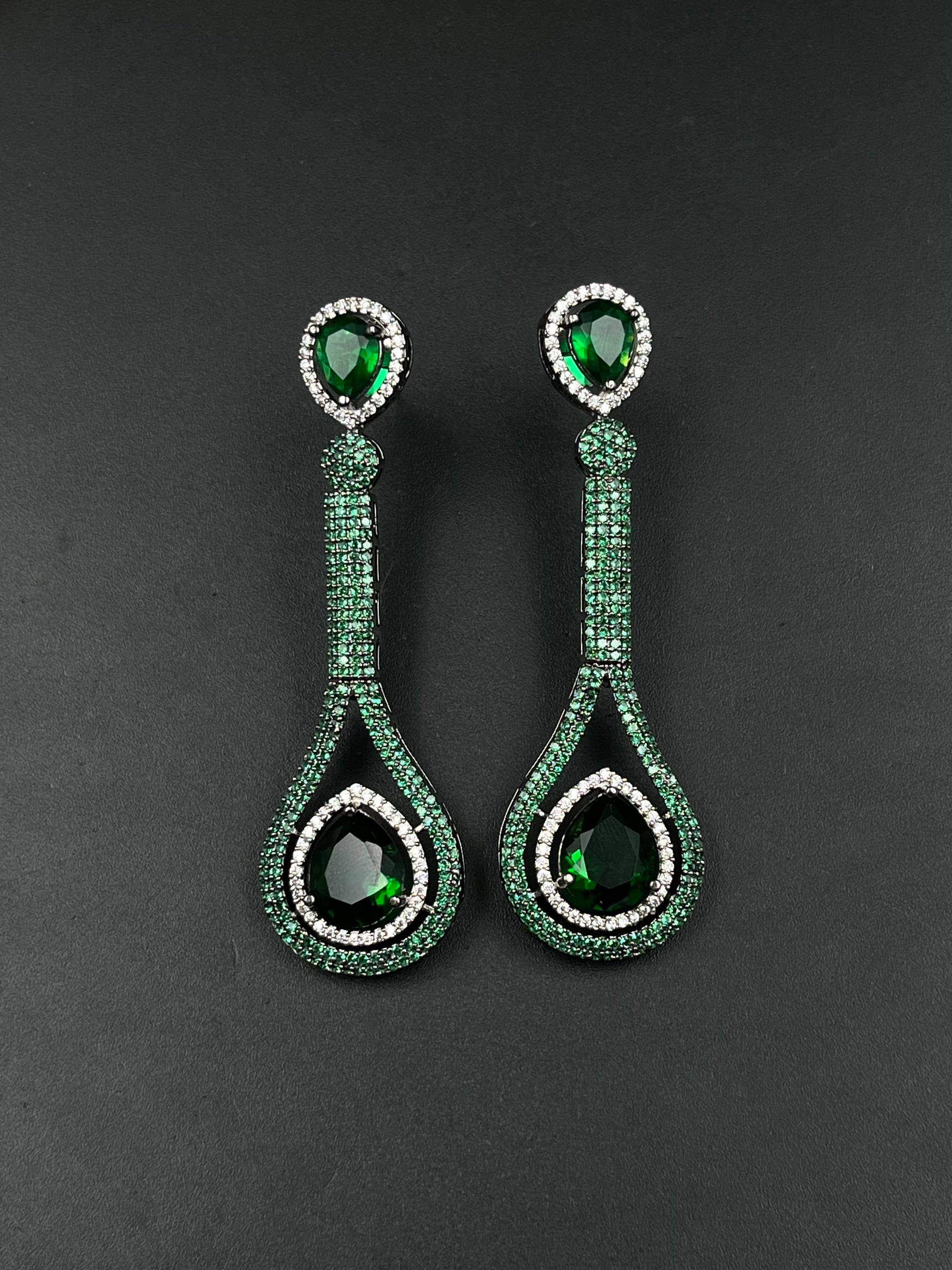 EIYA EARRING