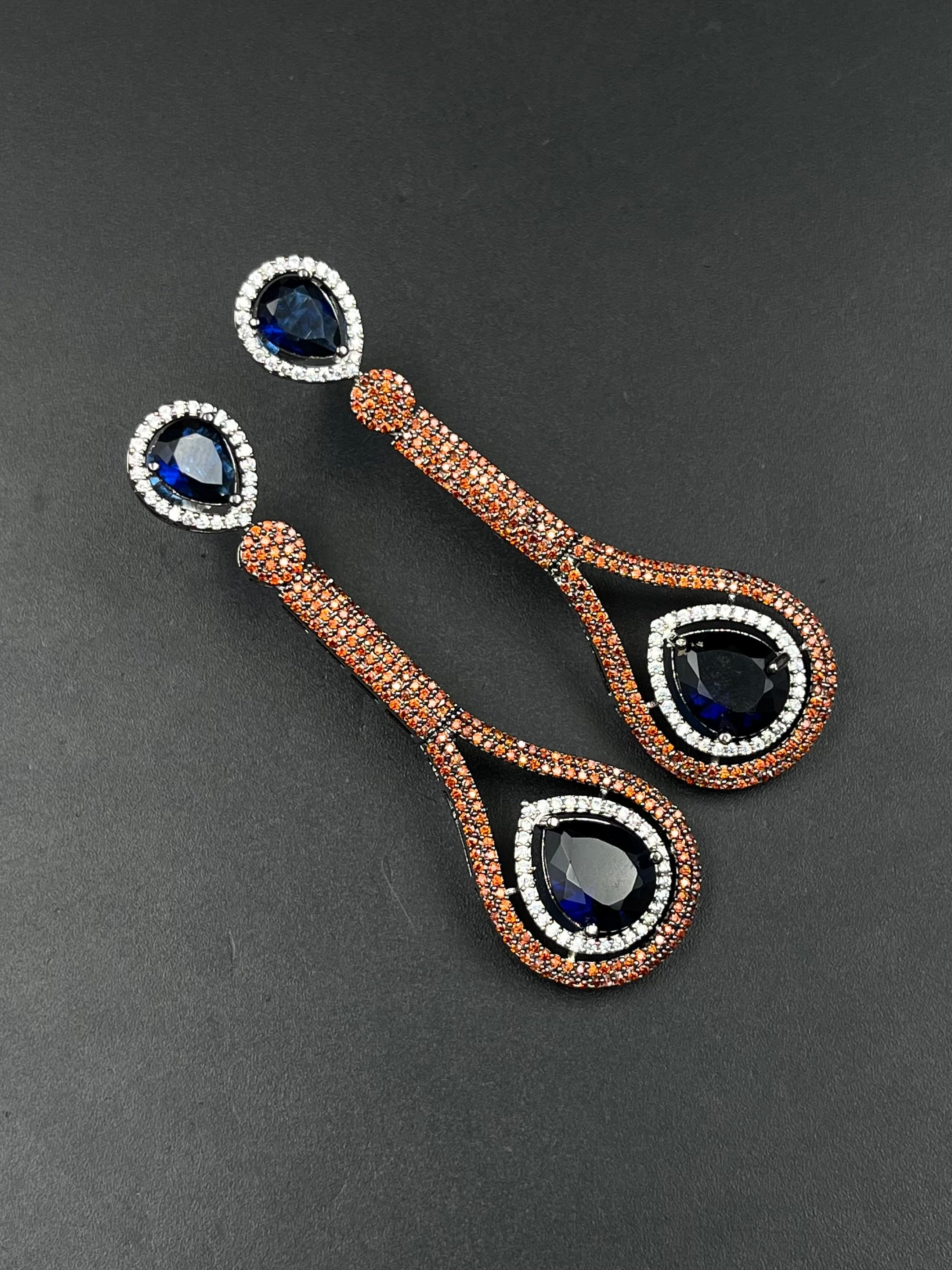 EIYA EARRING