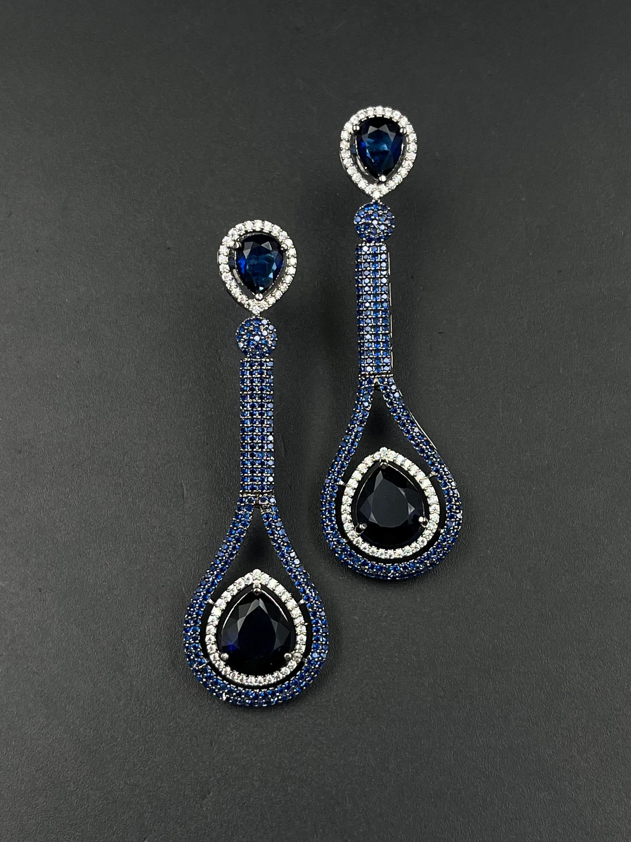 EIYA EARRING