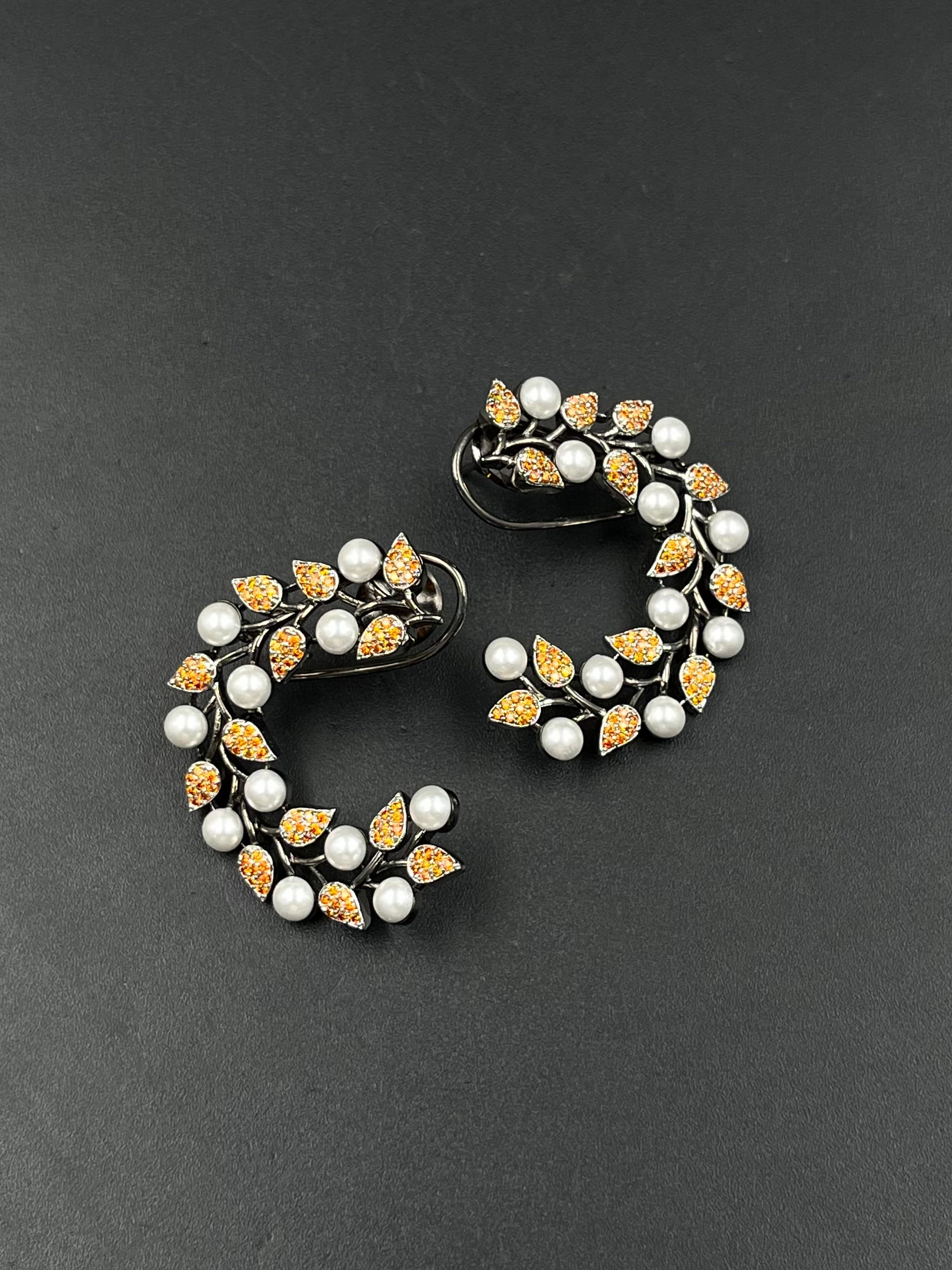 WIYA EARRING