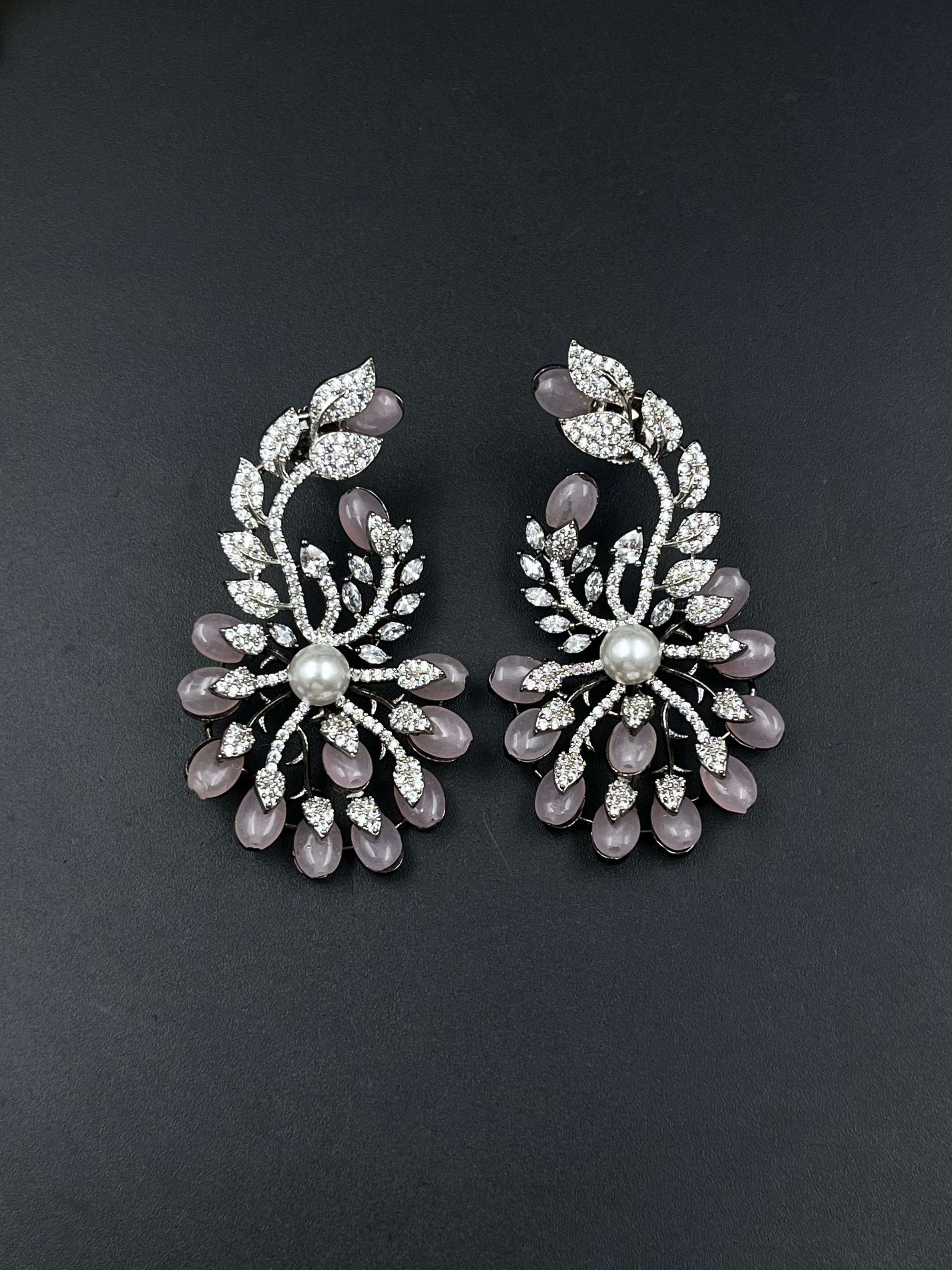 QIYA EARRING
