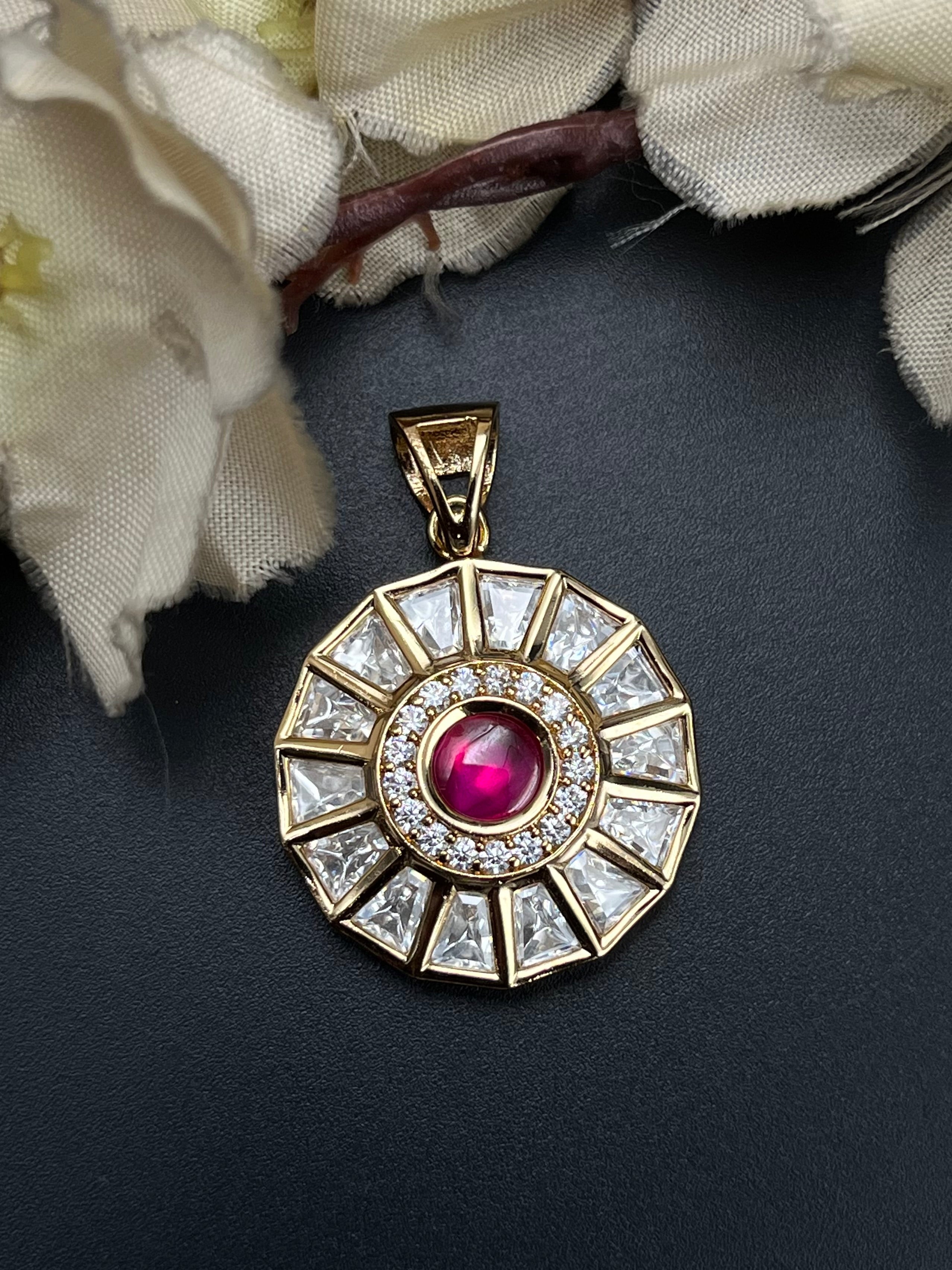 GIYA PENDANT