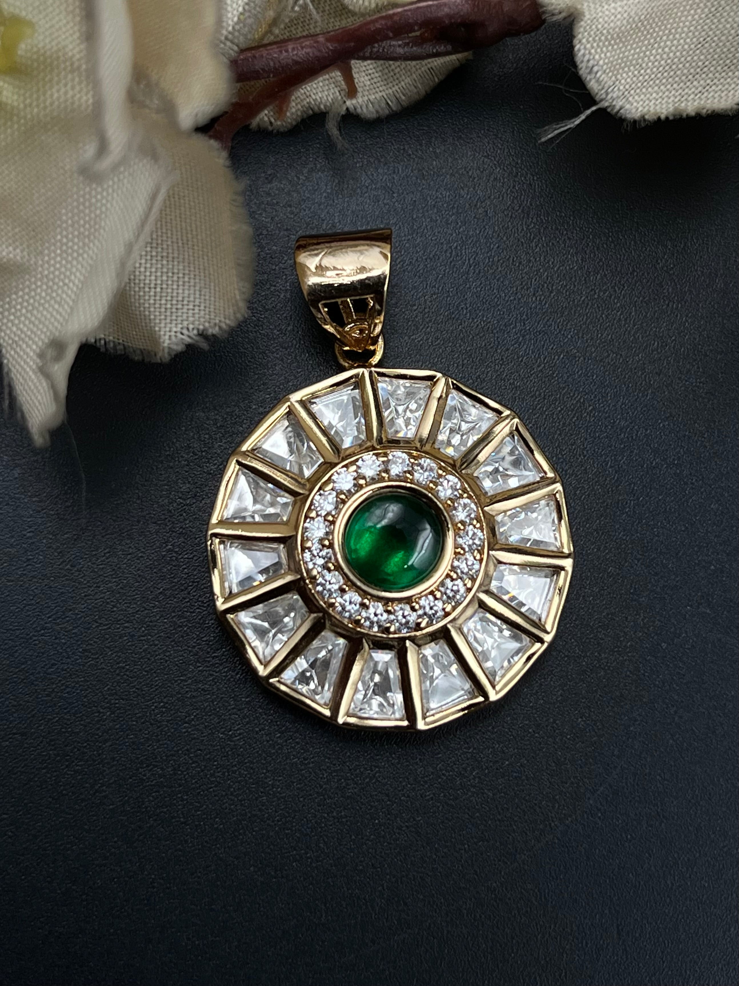 GIYA PENDANT