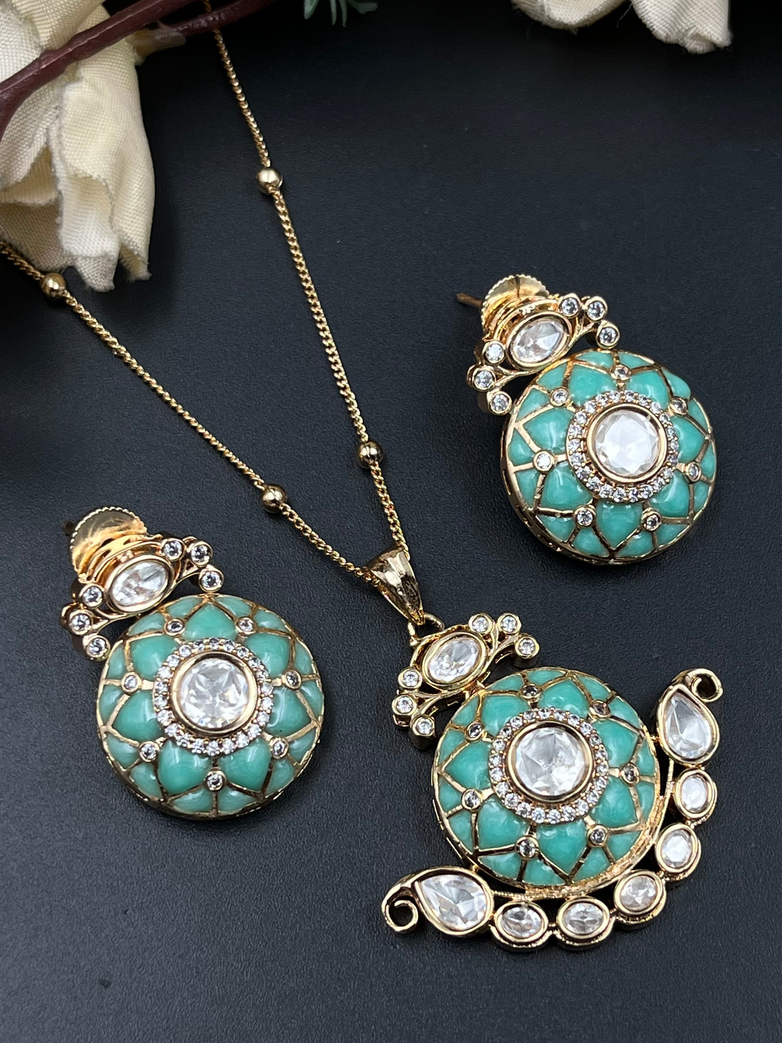 FIYA PENDANT