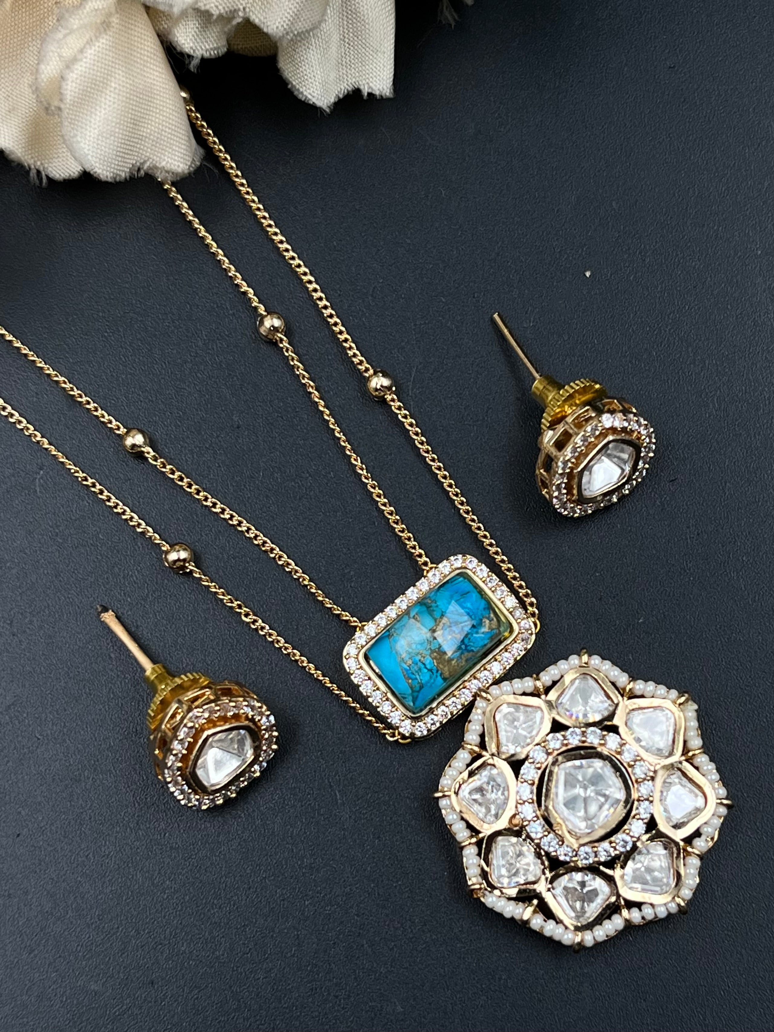 VIYA PENDANT