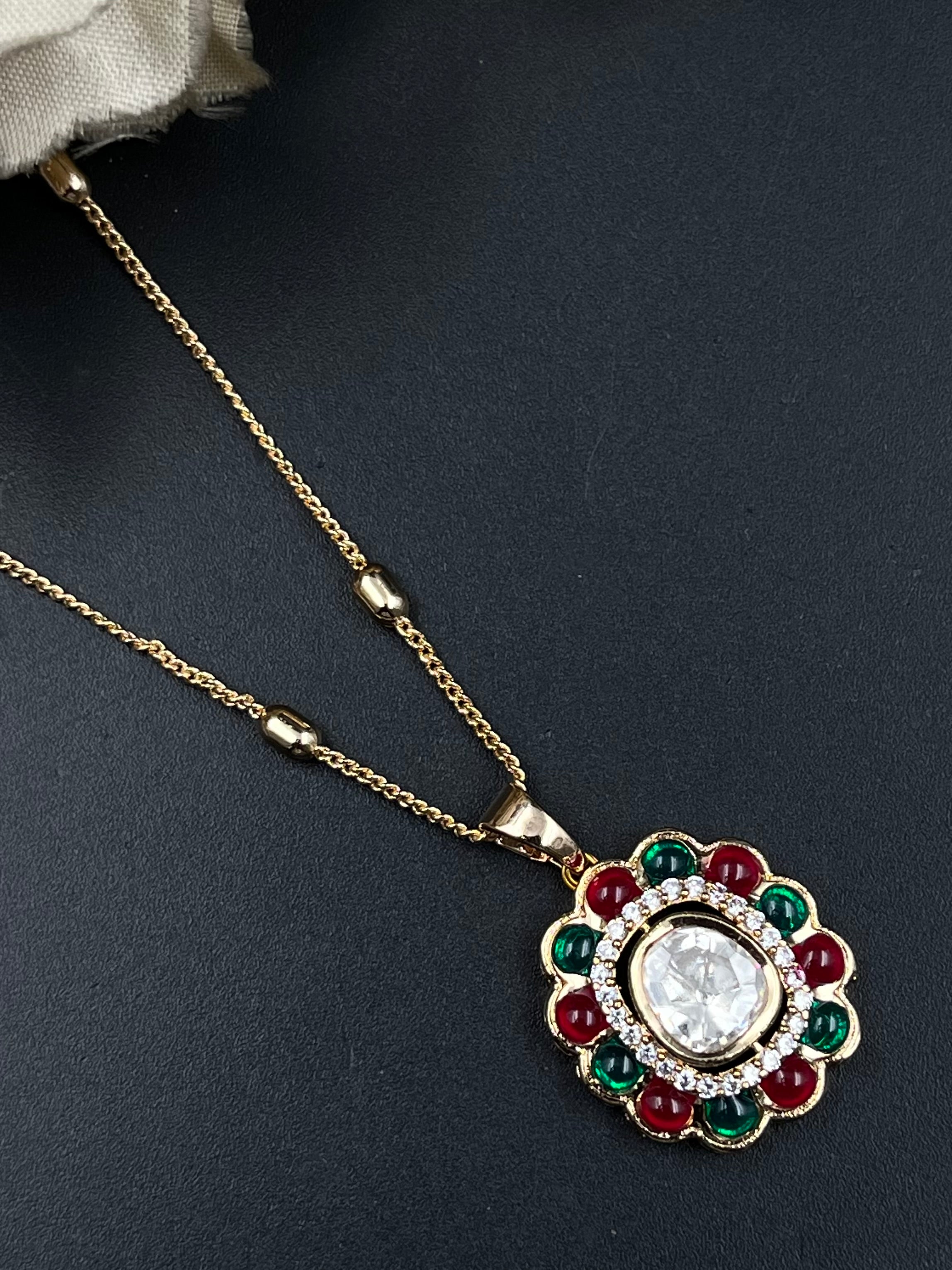 YIYA PENDANT