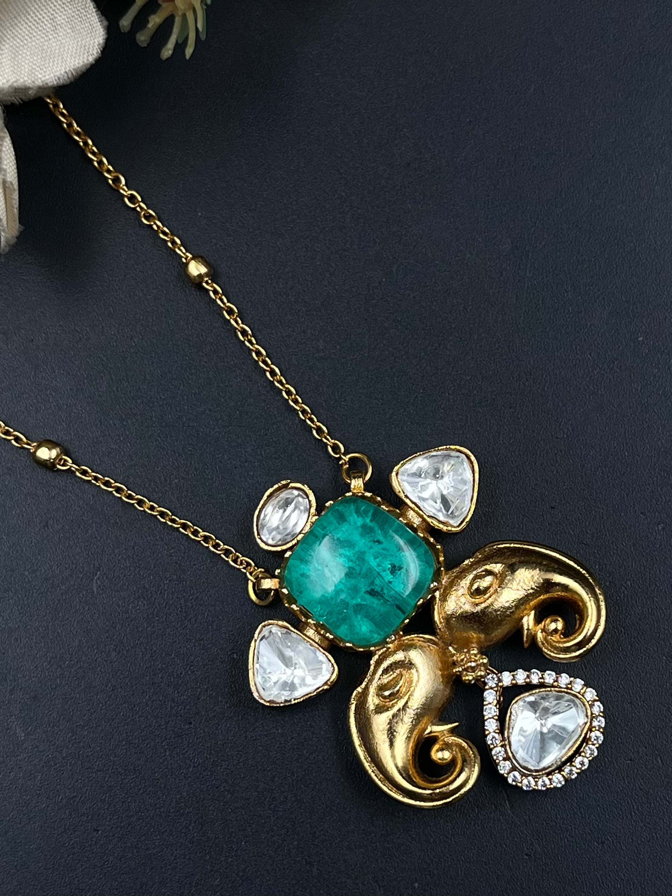 EIYA PENDANT