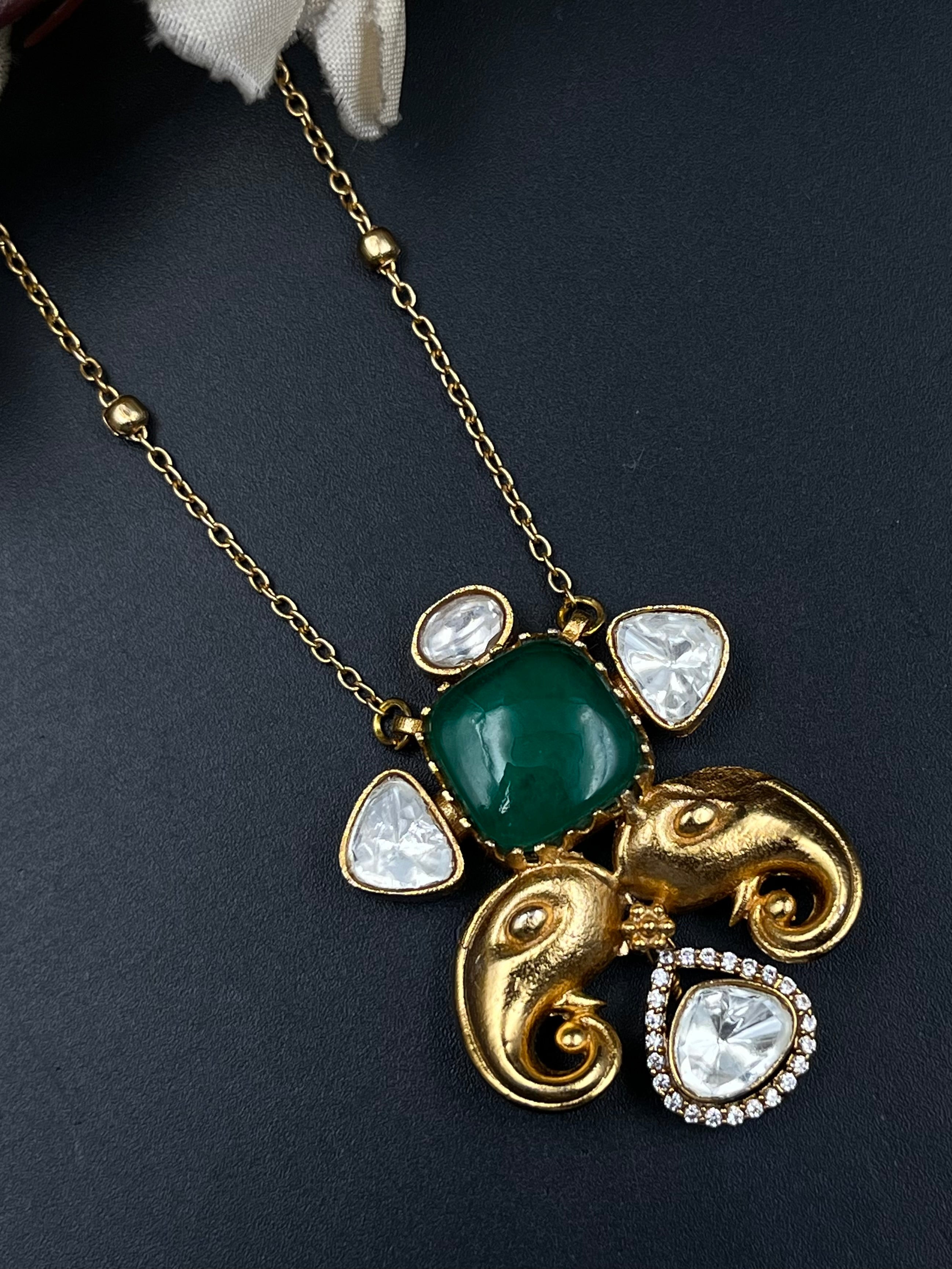 EIYA PENDANT