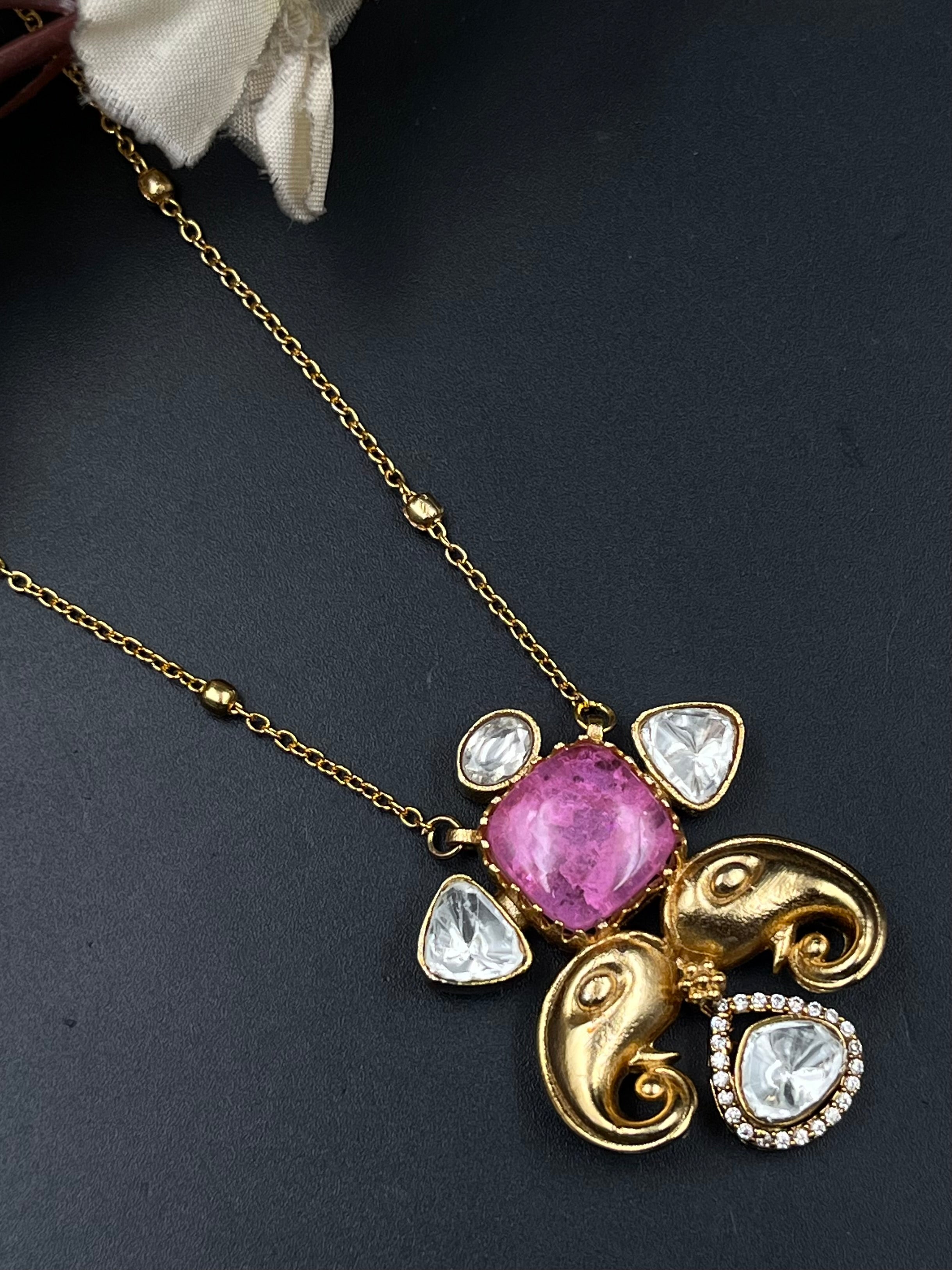 EIYA PENDANT