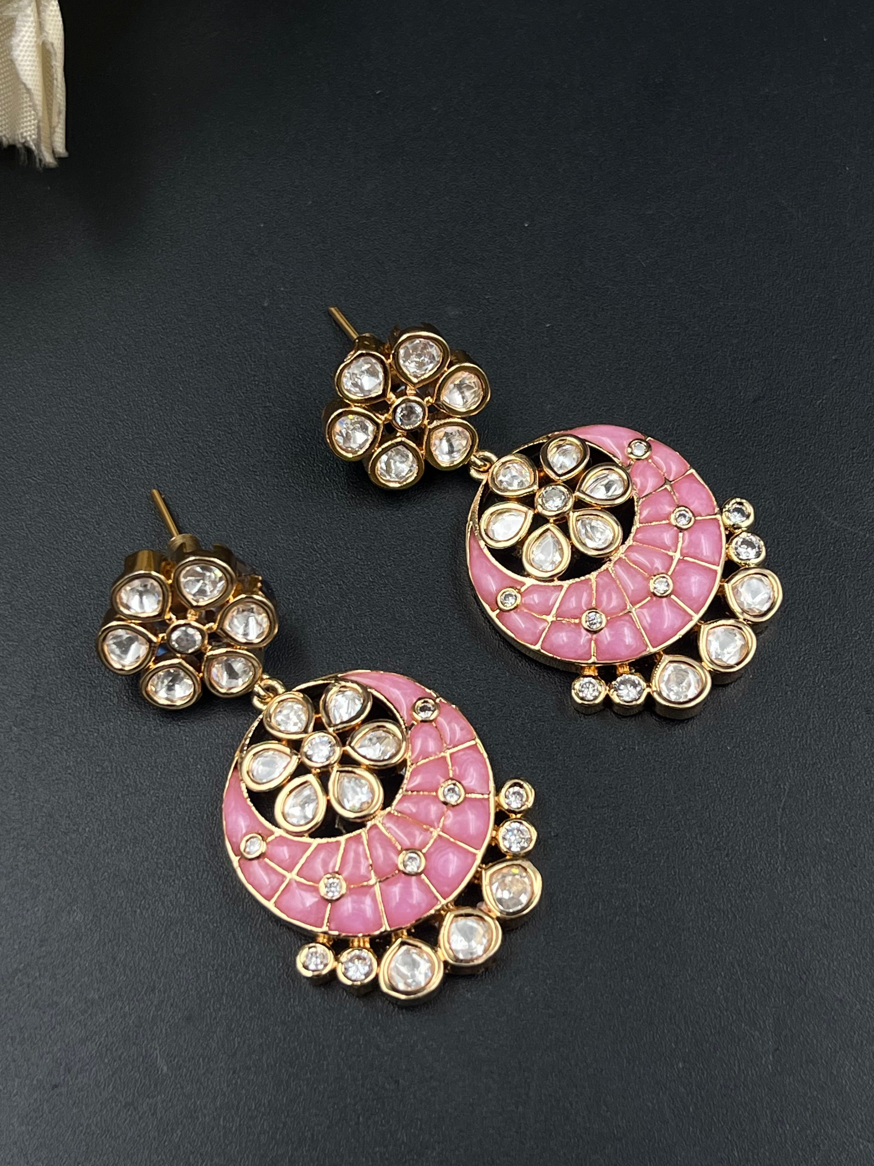 WIYA PENDANT