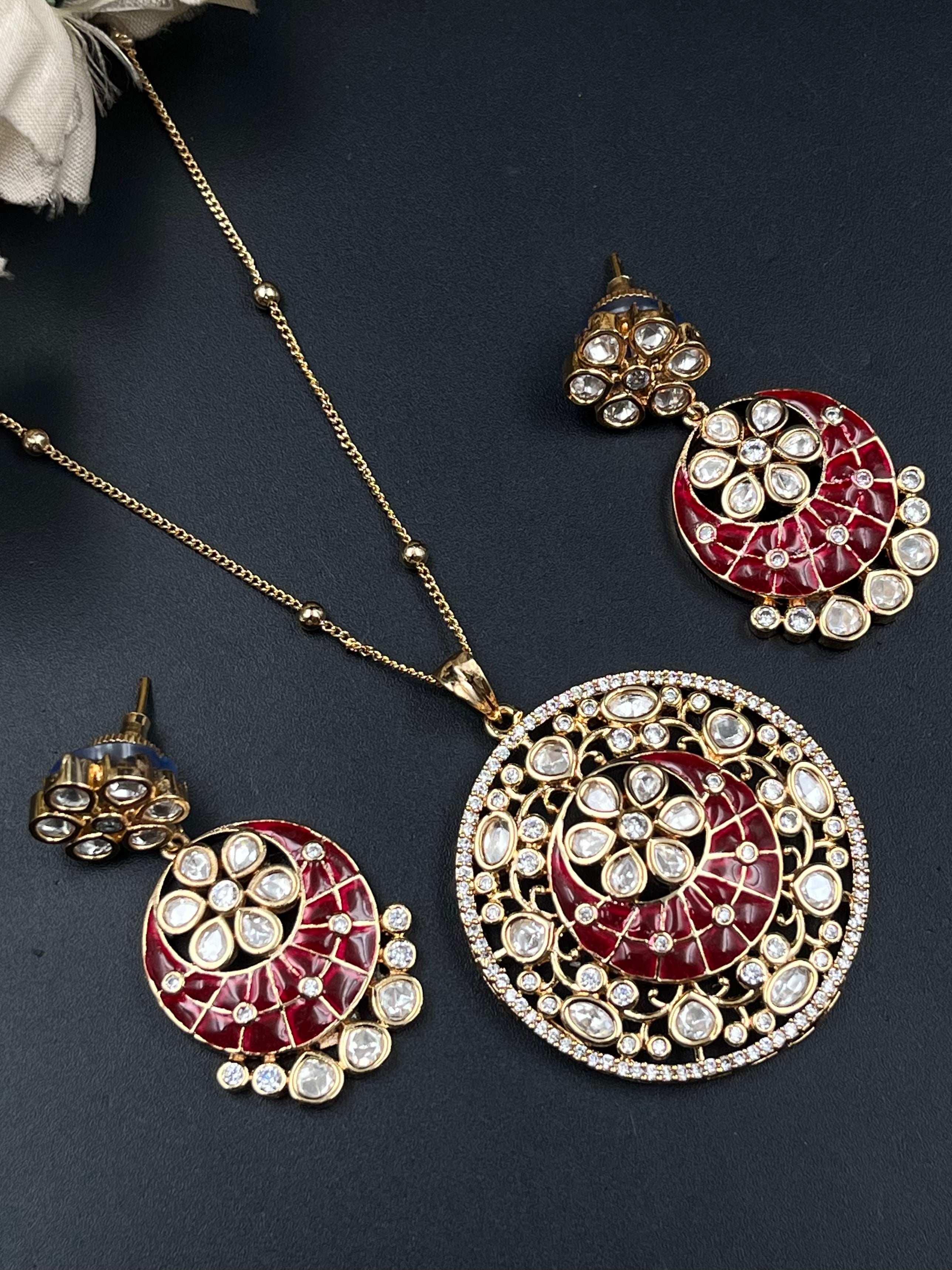 WIYA PENDANT