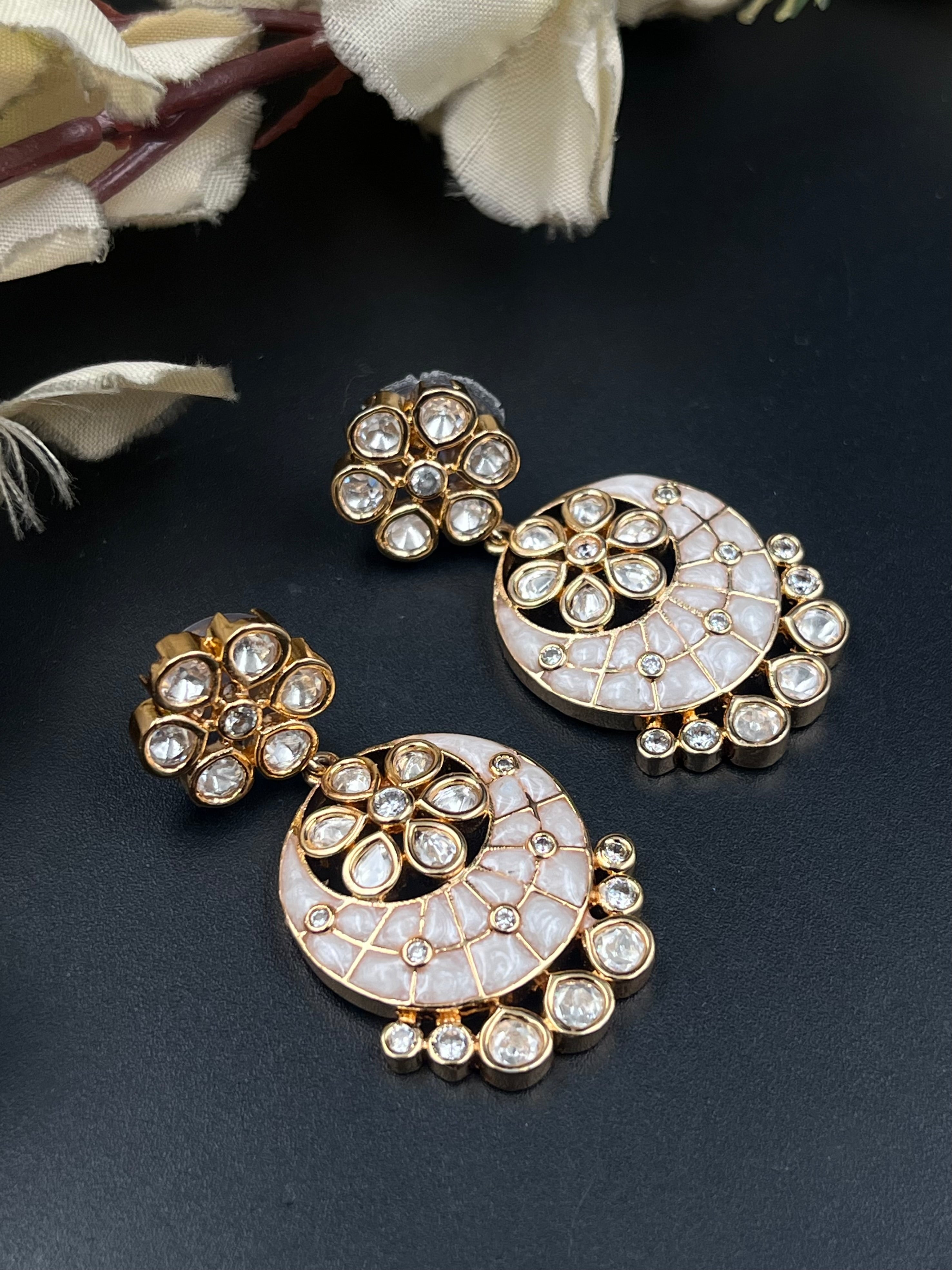 WIYA PENDANT