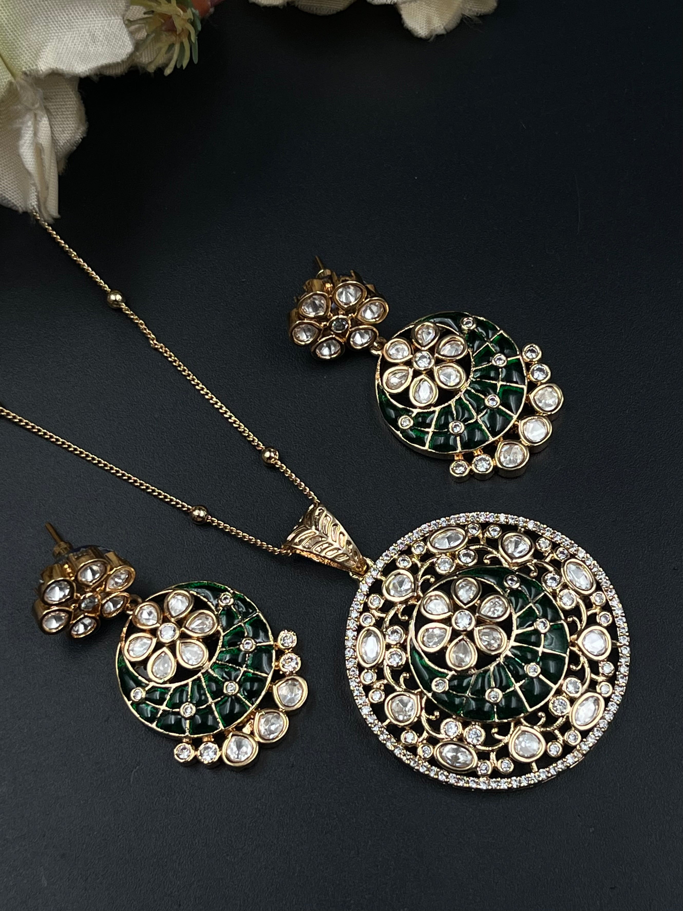WIYA PENDANT