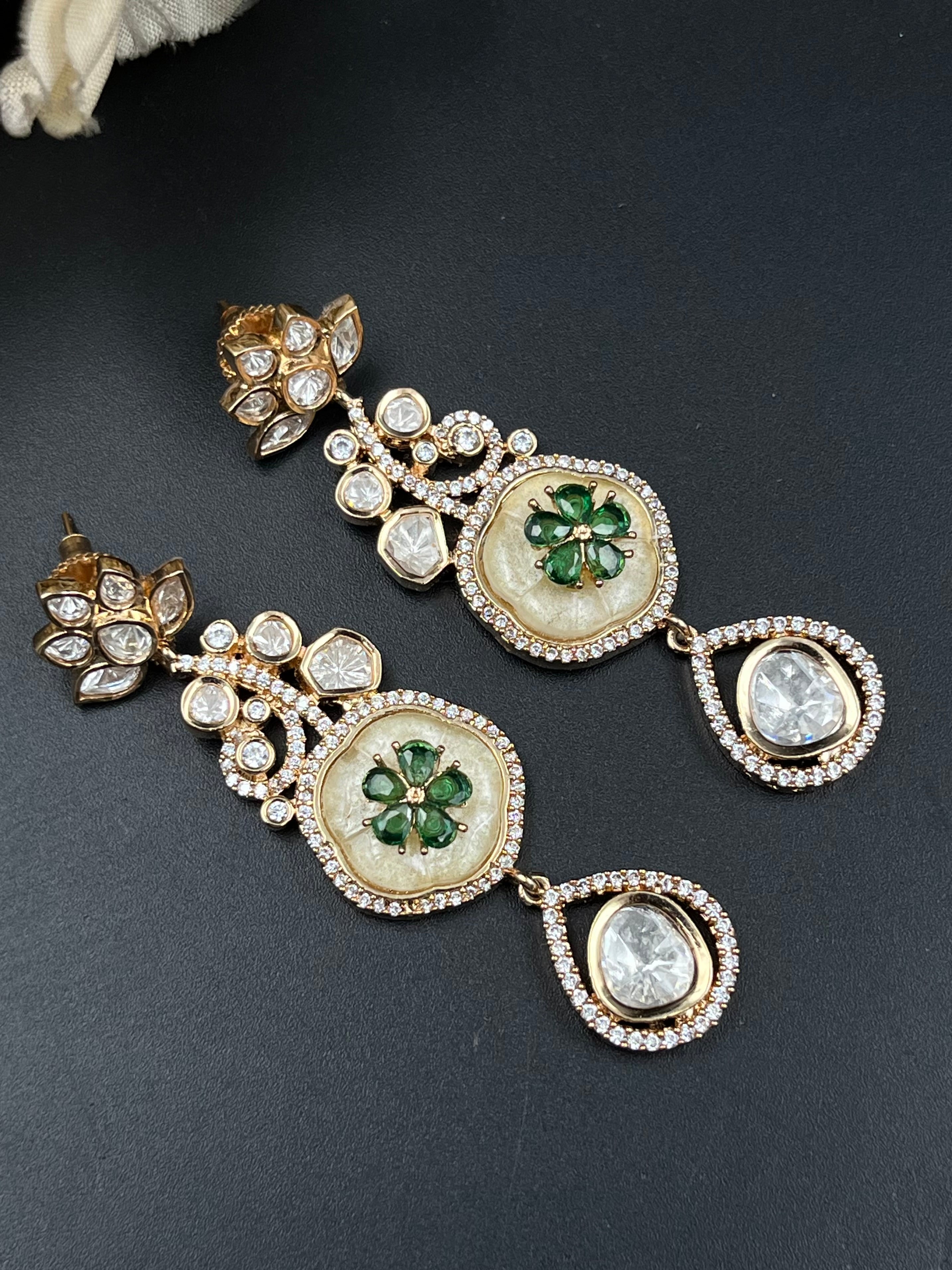TIYA PENDANT