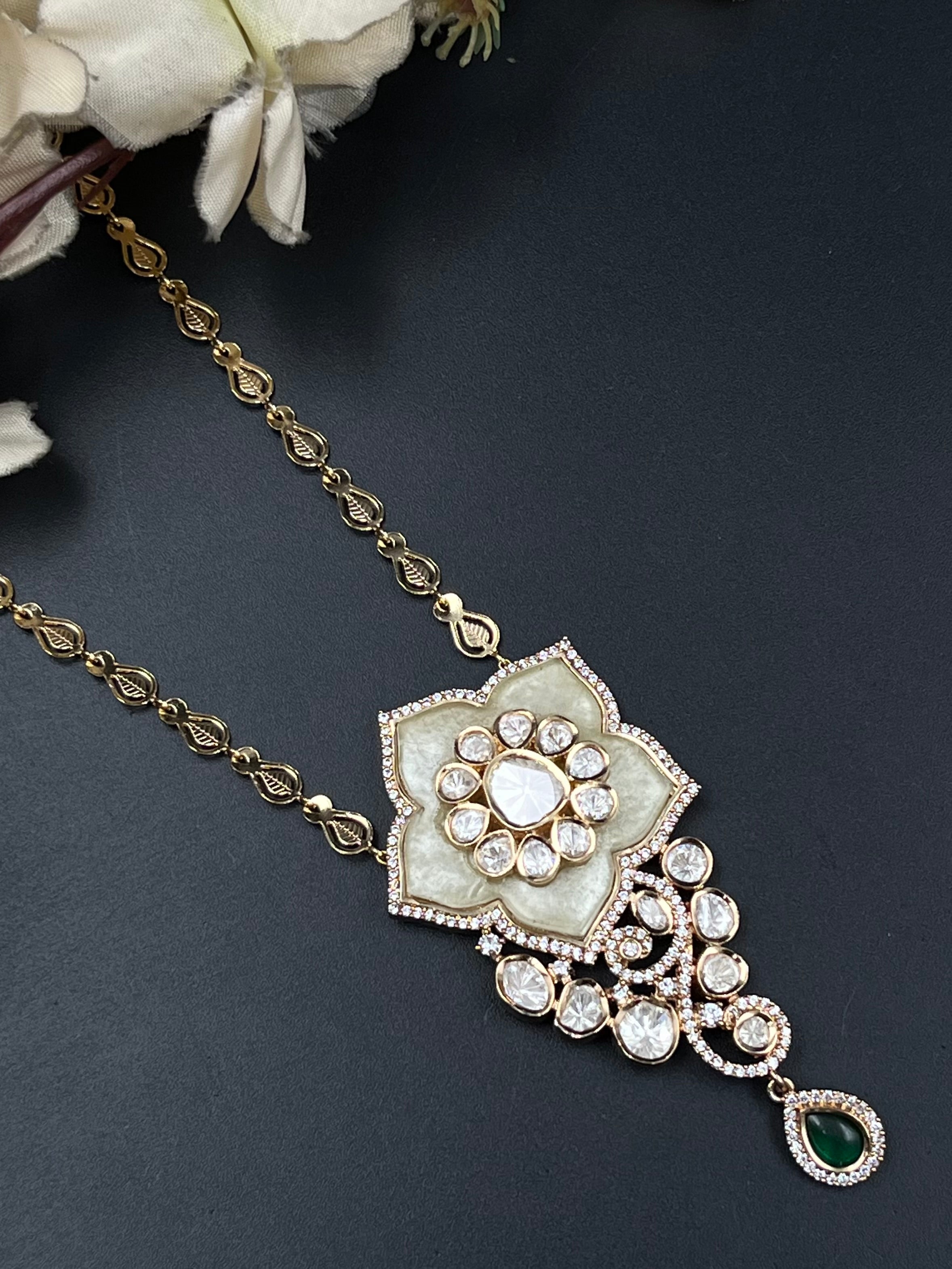 OIYA PENDANT