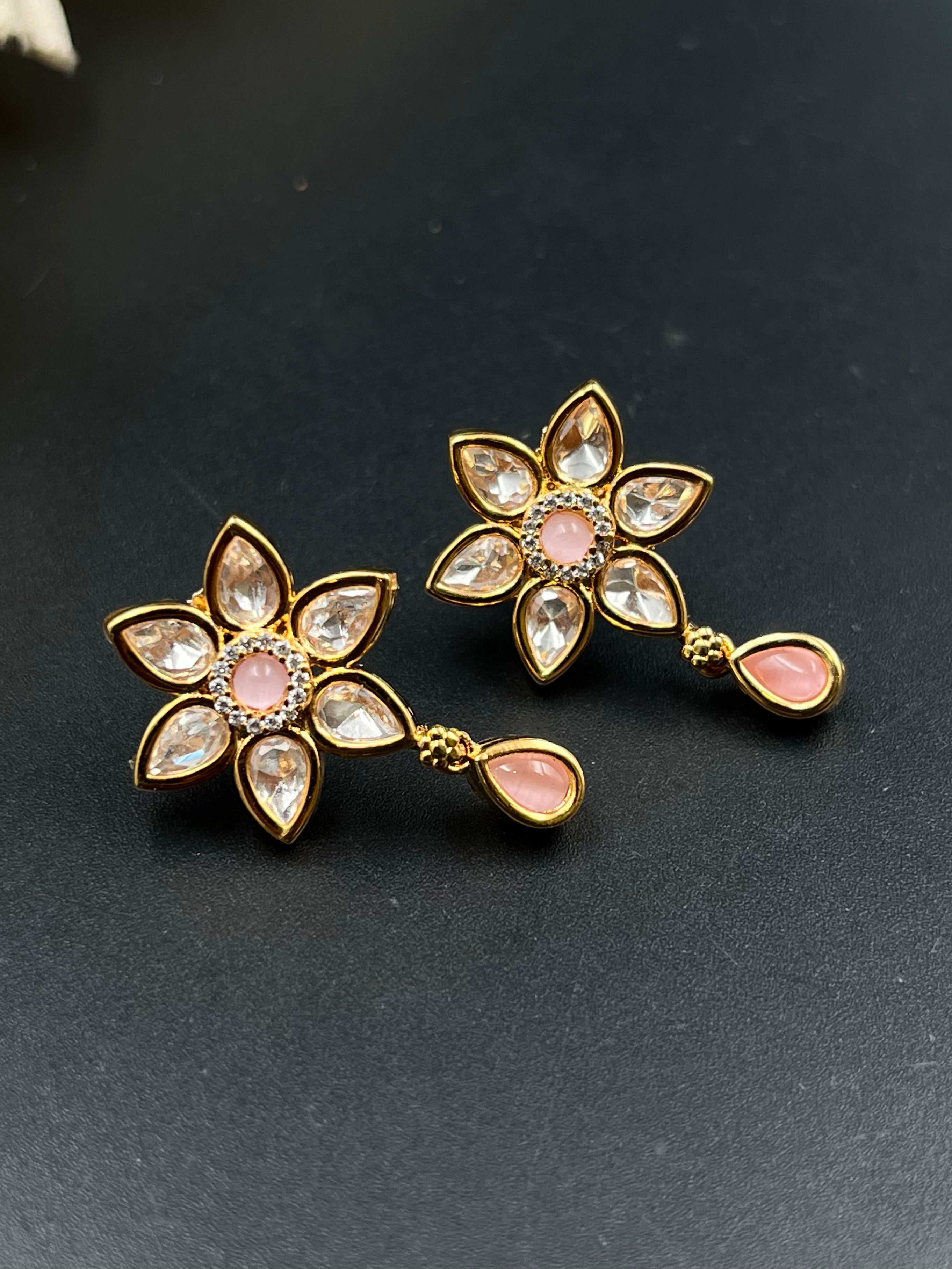 VIYA PENDANT