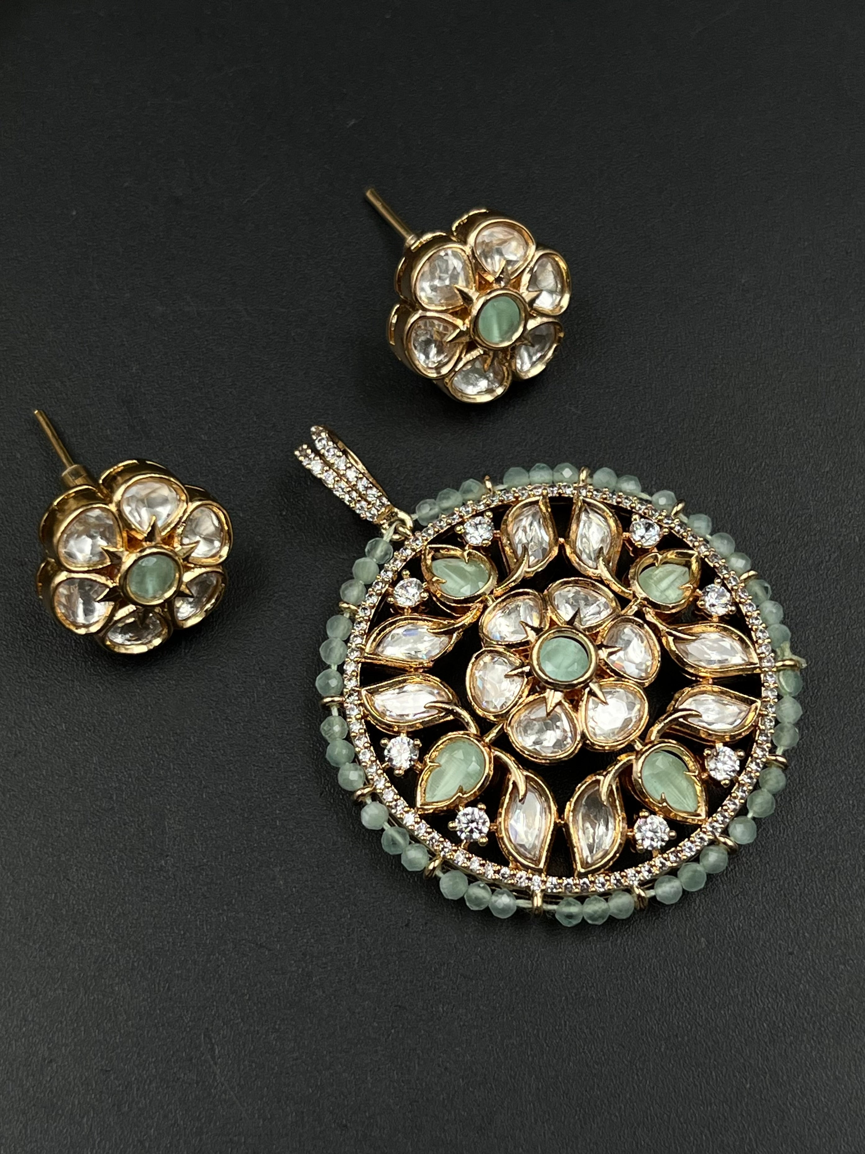 HIYAS PENDANT