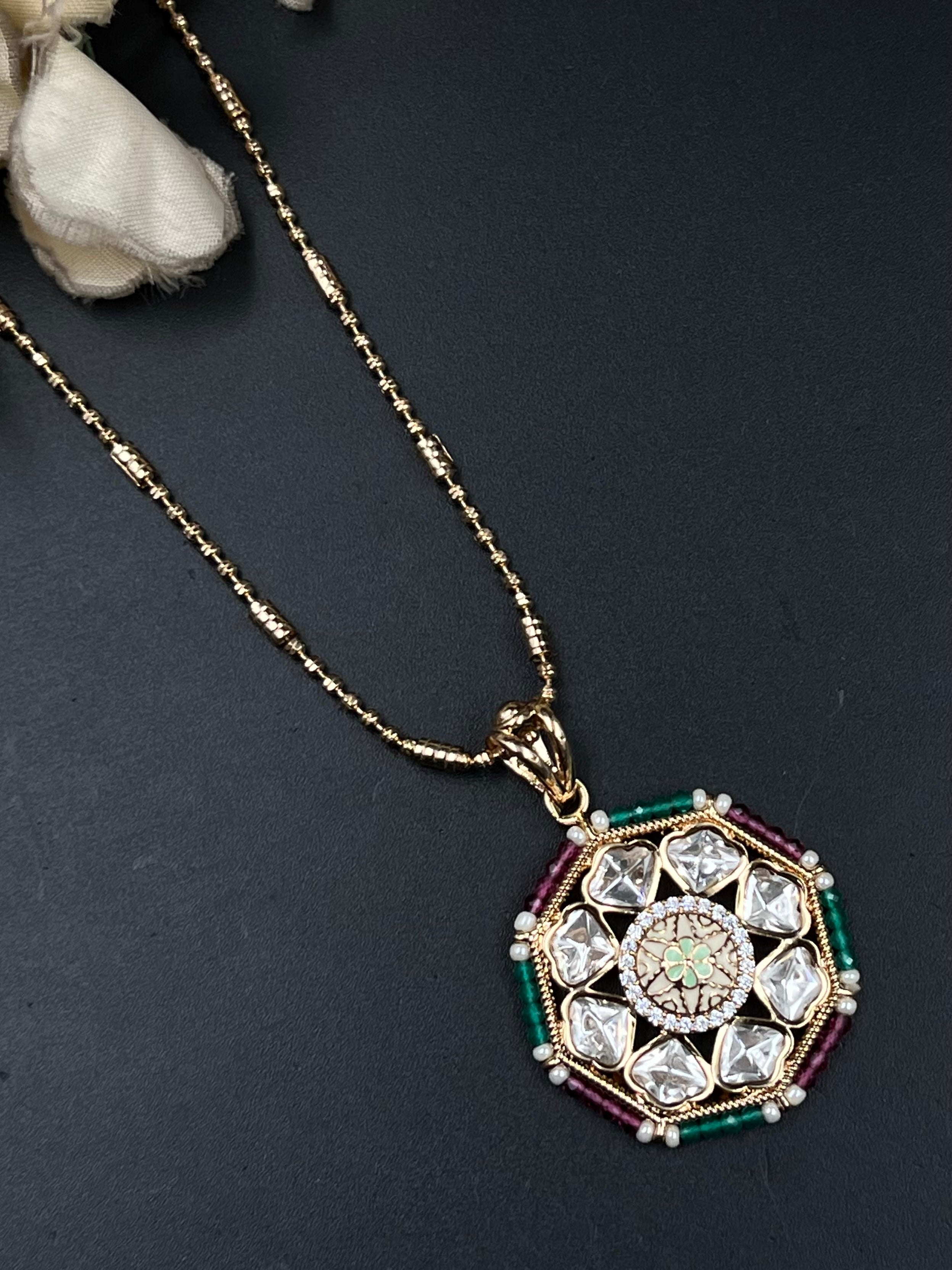 SIYAS PENDANT