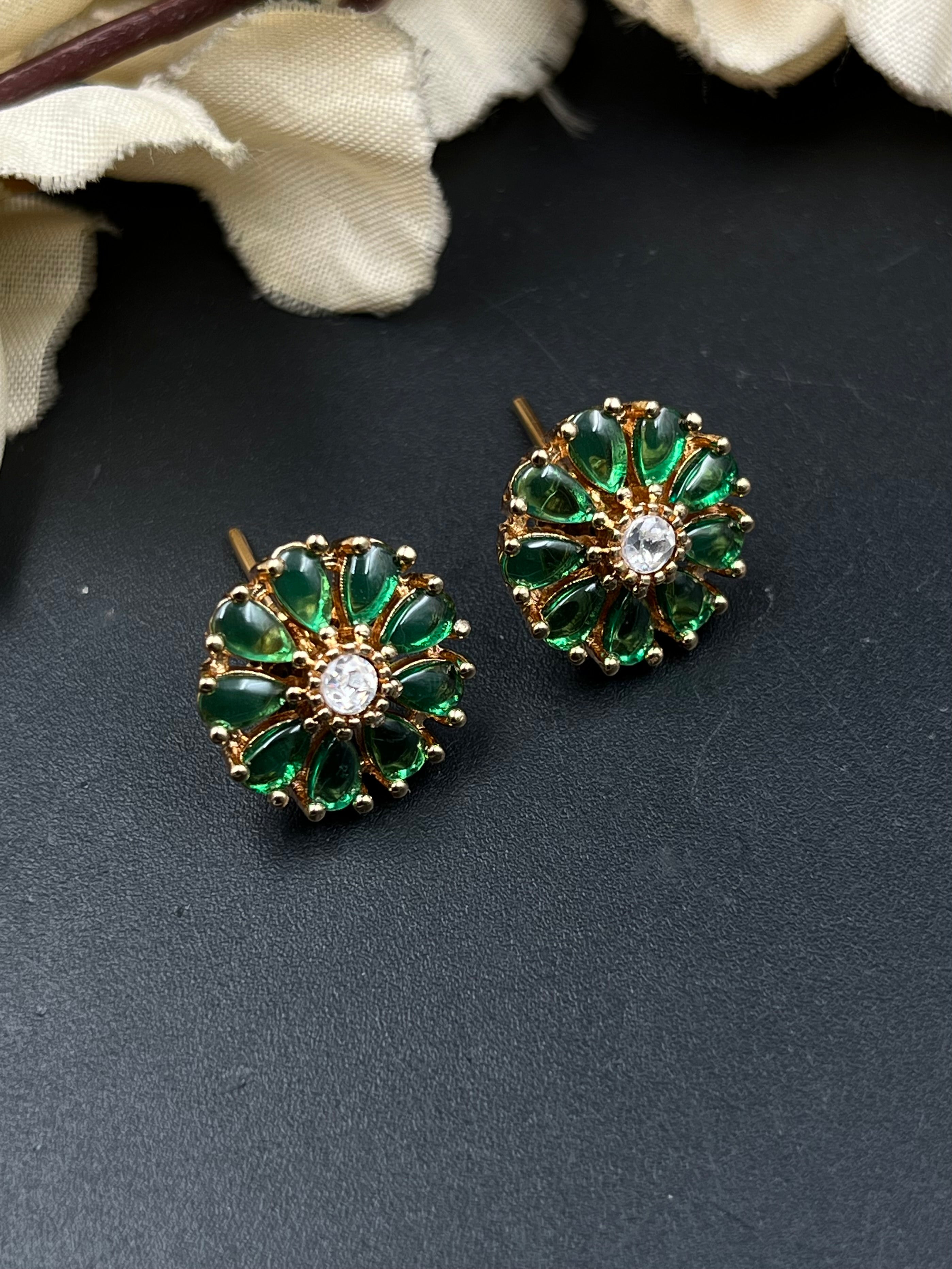 RIYAS PENDANT